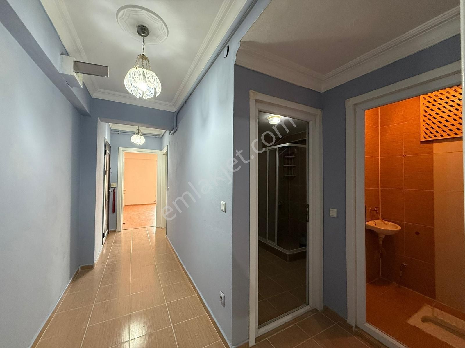 Kıraç Şehitler Mah'de Balkonlu Yeni Boyalı Temiz Yüksek Giriş !! - Görsel 5