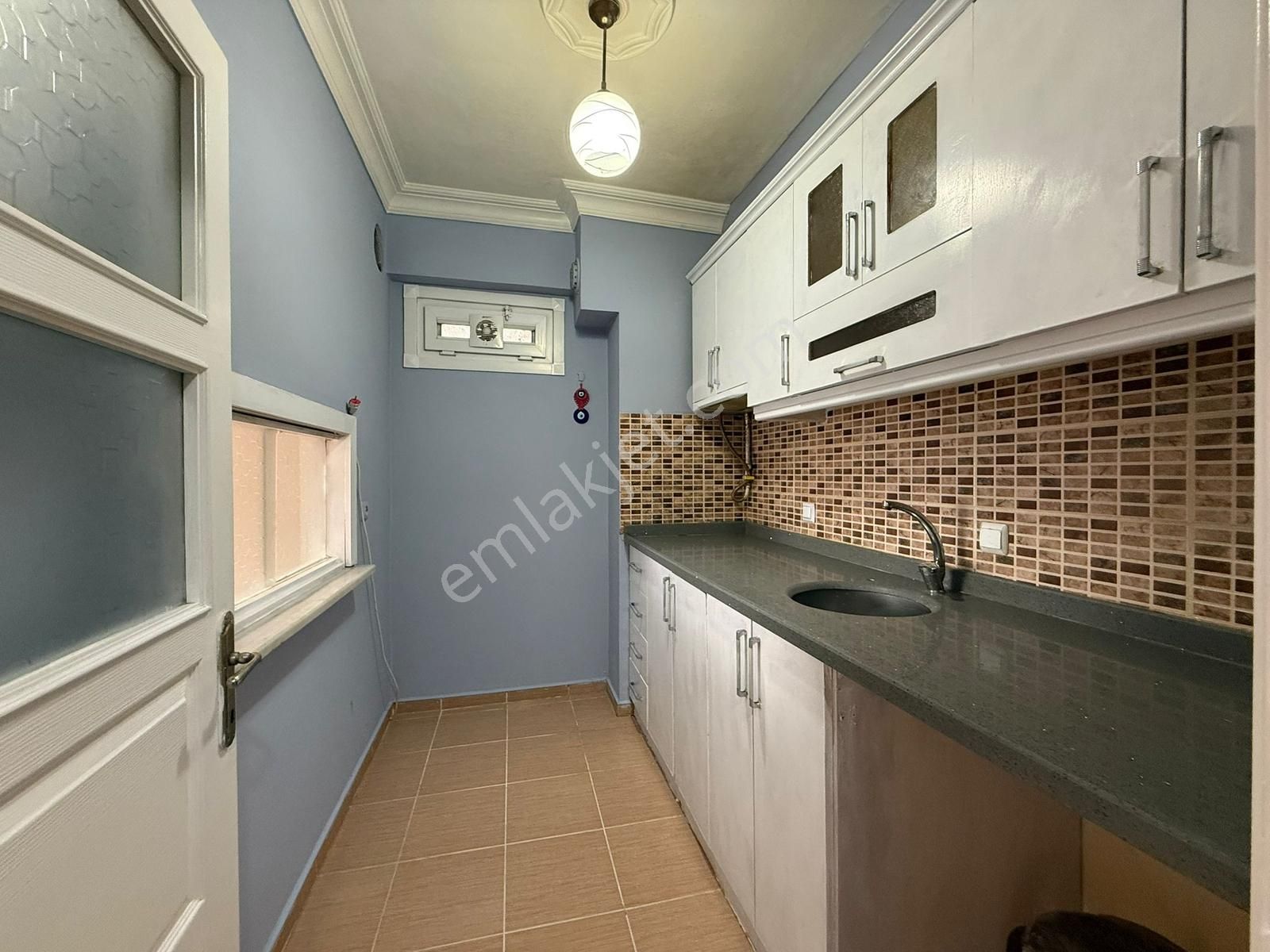 Kıraç Şehitler Mah'de Balkonlu Yeni Boyalı Temiz Yüksek Giriş !! - Görsel 3