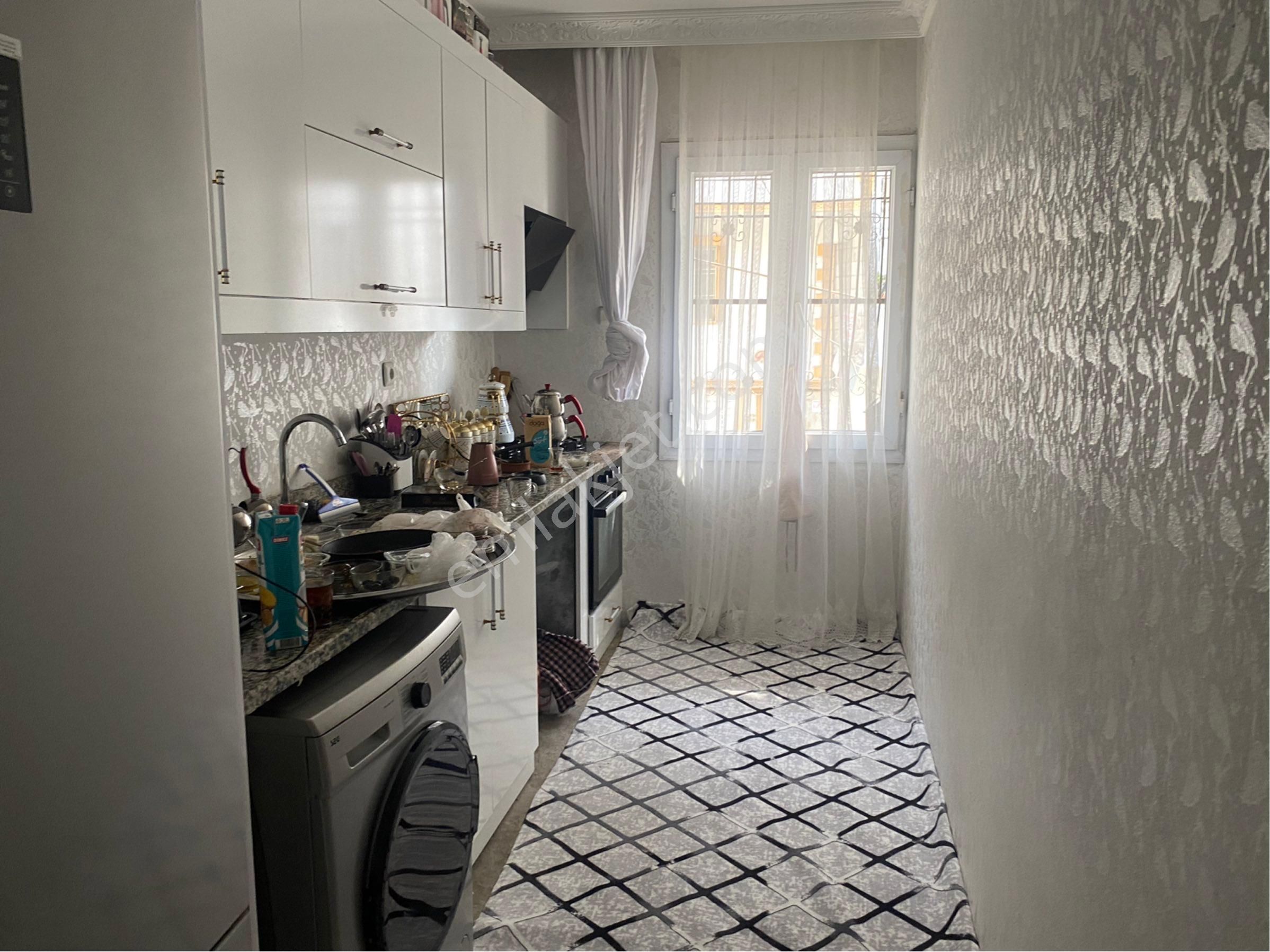 Güneş De 65m 3 Katlı,2 Şer Odalı,semt Pazarı Yanı Uygun Ev - Görsel 2