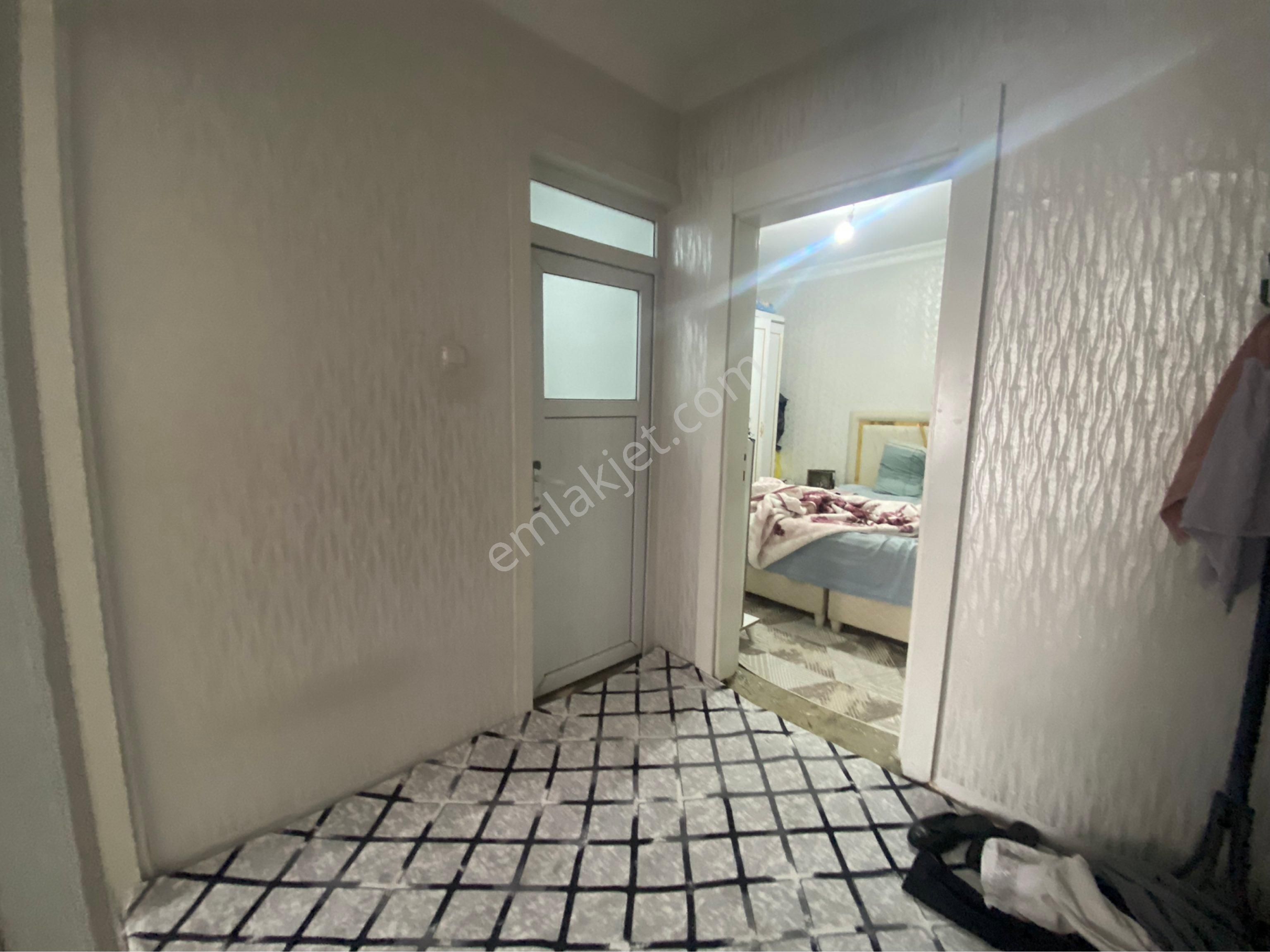 Güneş De 65m 3 Katlı,2 Şer Odalı,semt Pazarı Yanı Uygun Ev - Görsel 13