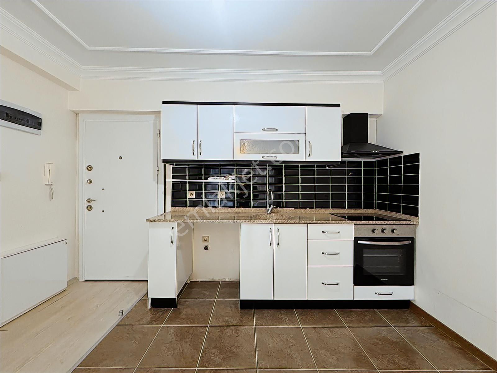 Fly Salmia Sitesi'de 1+1 Havuzlu Metrobüse Yakın Kiralık Arakat - Görsel 11