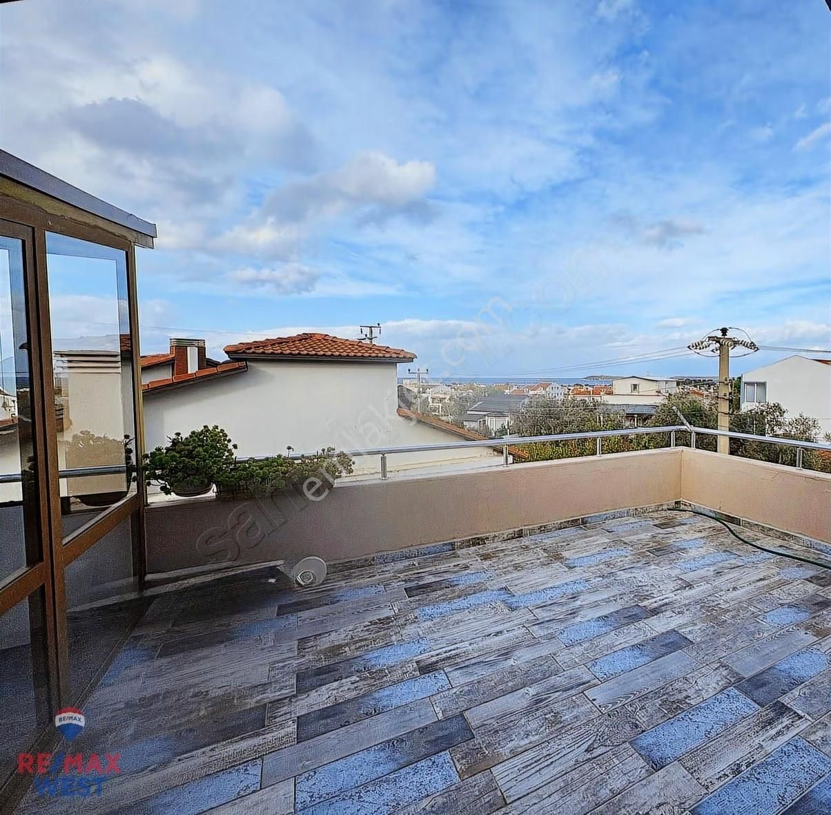 Urla Portta Teraslı Havuzlu 4+1 Kiralık Dubleks Villa - Görsel 2