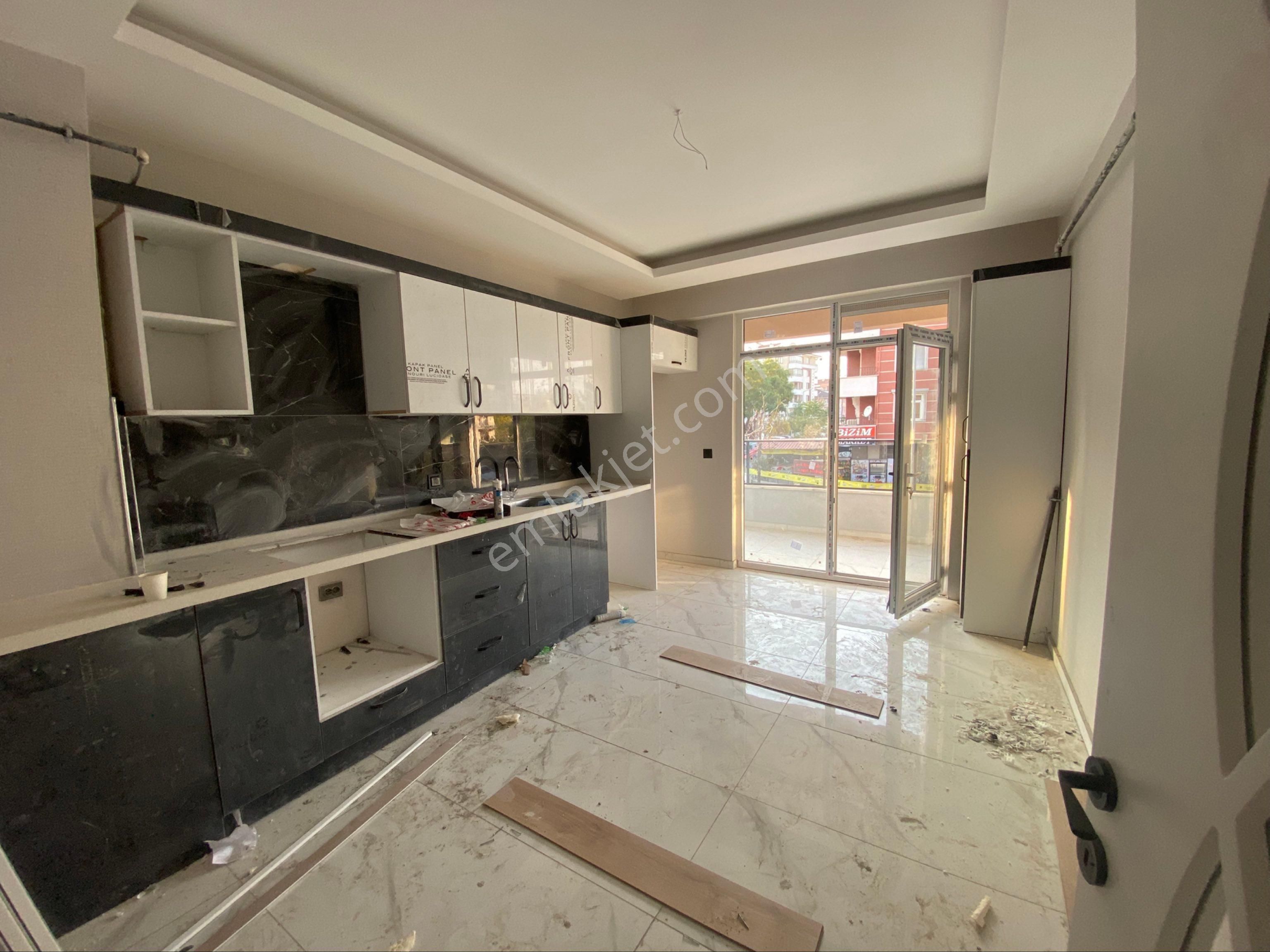 Mengene Cd Sinde Sıfır Arakat Daireler - Görsel 2