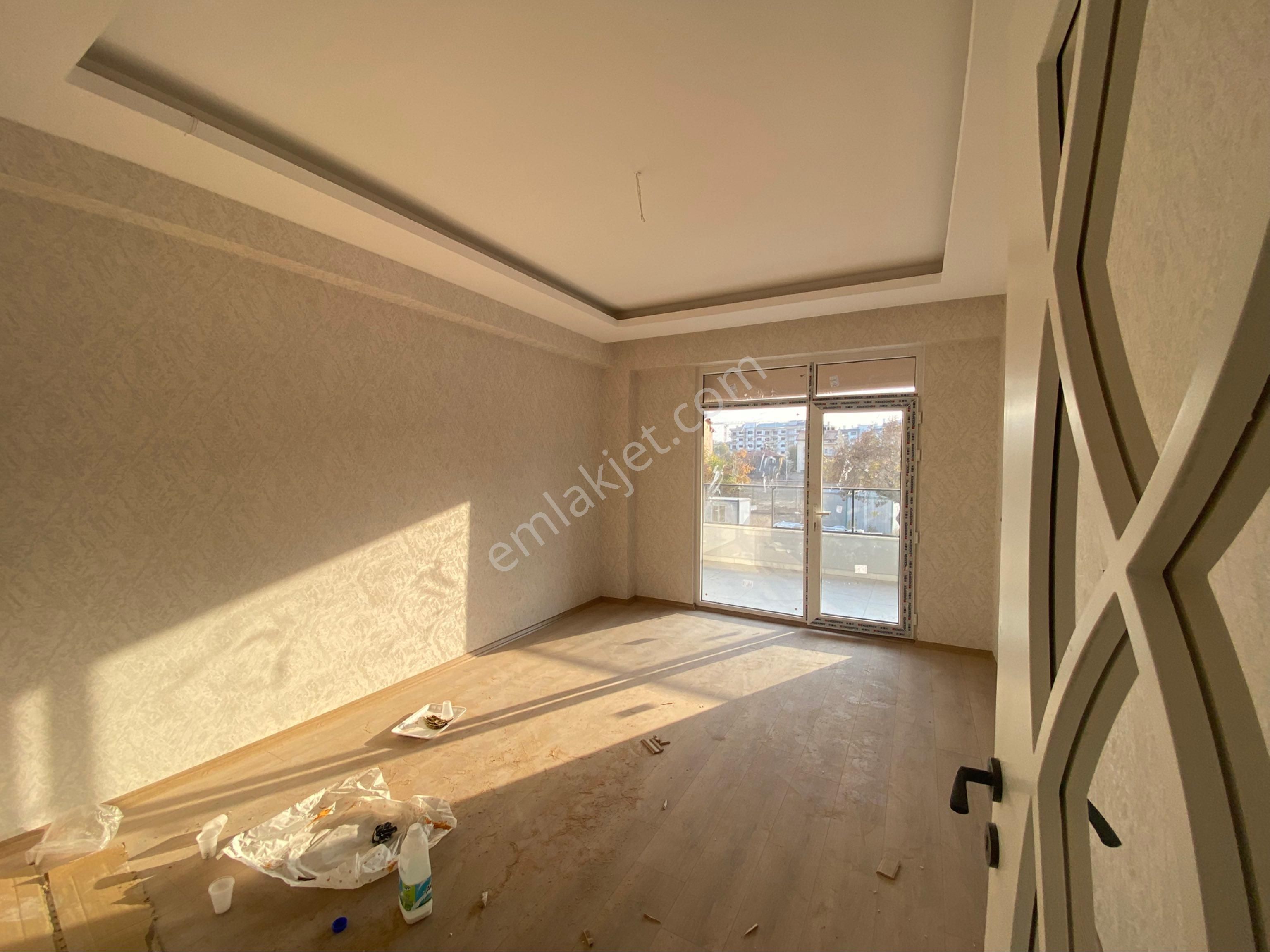 Mengene Cd Sinde Sıfır Arakat Daireler - Görsel 8