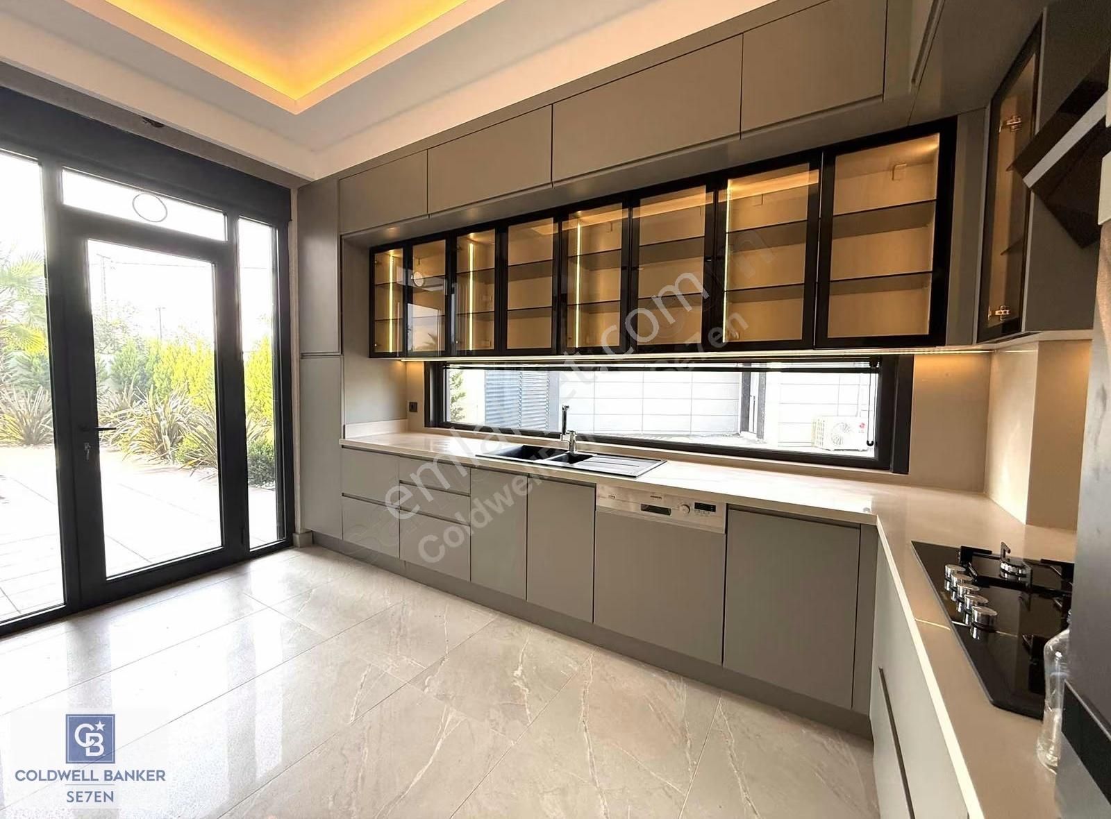 [cb Se7en]site İçinde Müstakil Havuzlu Bahçeli 6+2 Triplex Villa - Görsel 26