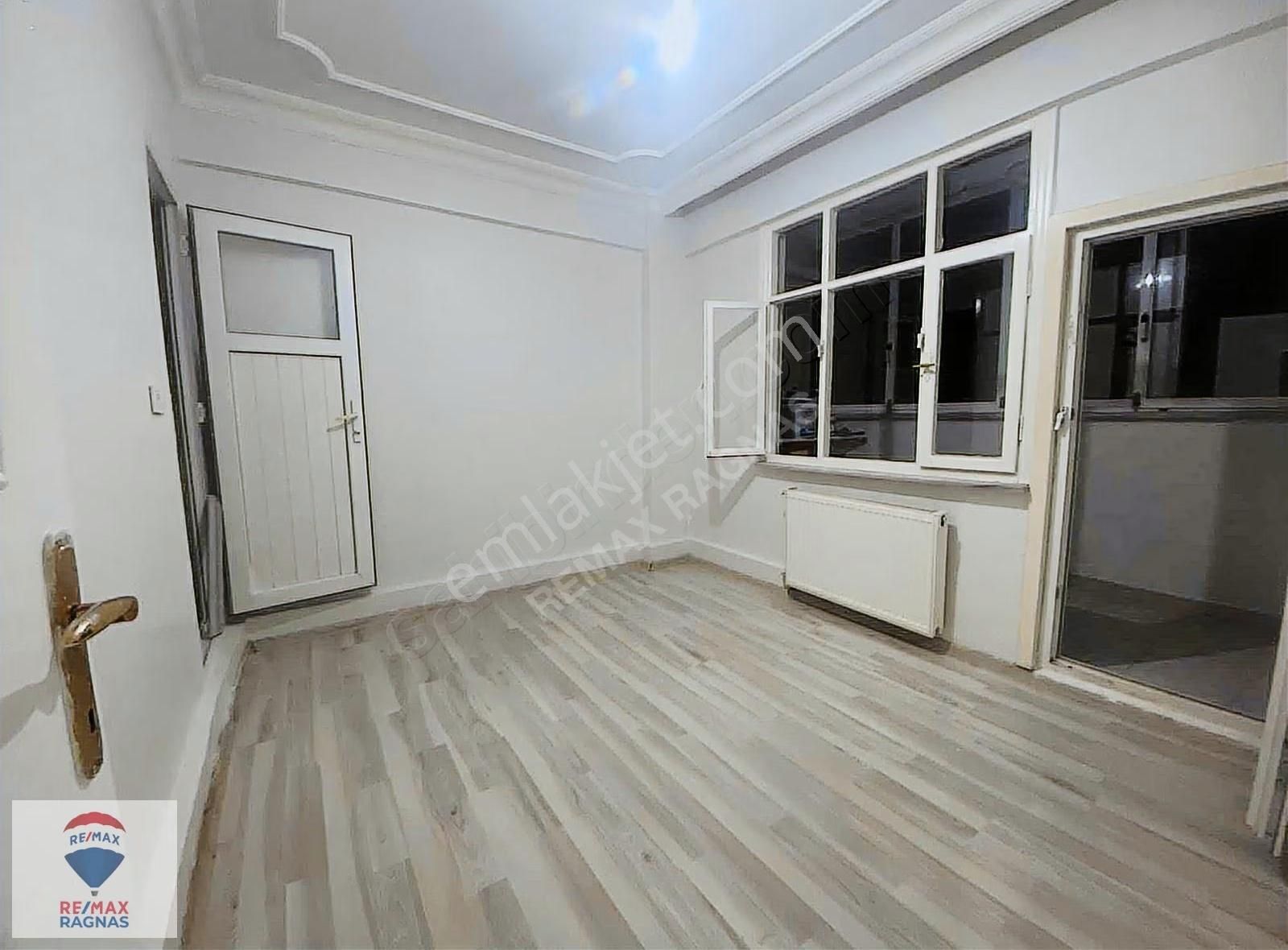 Ümraniye Ihlamurkuyu Mahallesi Hatıra Sokak'ta 2+1 Kiralık Daire - Görsel 9