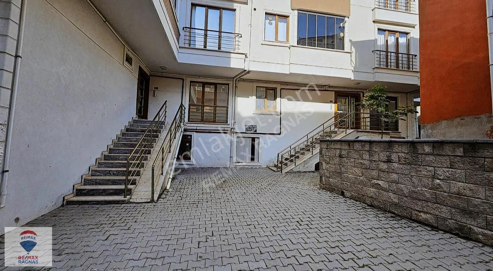 Çekmeköy /çatalmeşe Butik Sitede Ara Kat 3+1 Ters Dublex Daire - Görsel 19