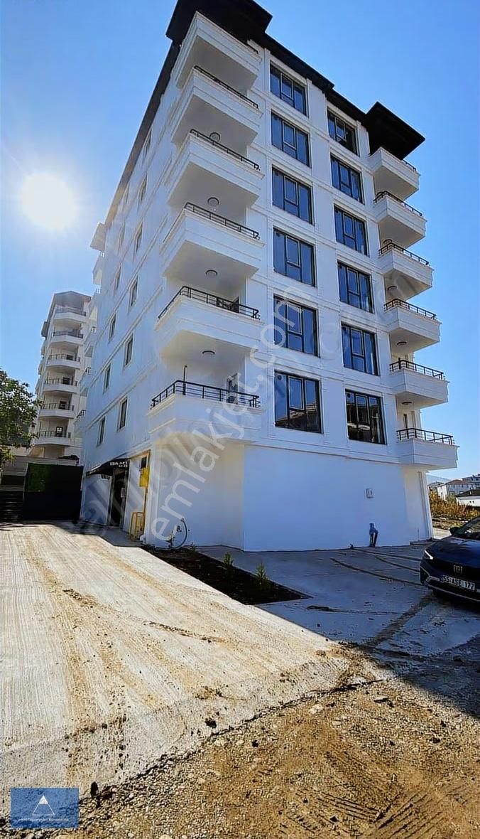 Yeni Şehir Hastanesi Bölgesinde Satılık 1+1 Daire