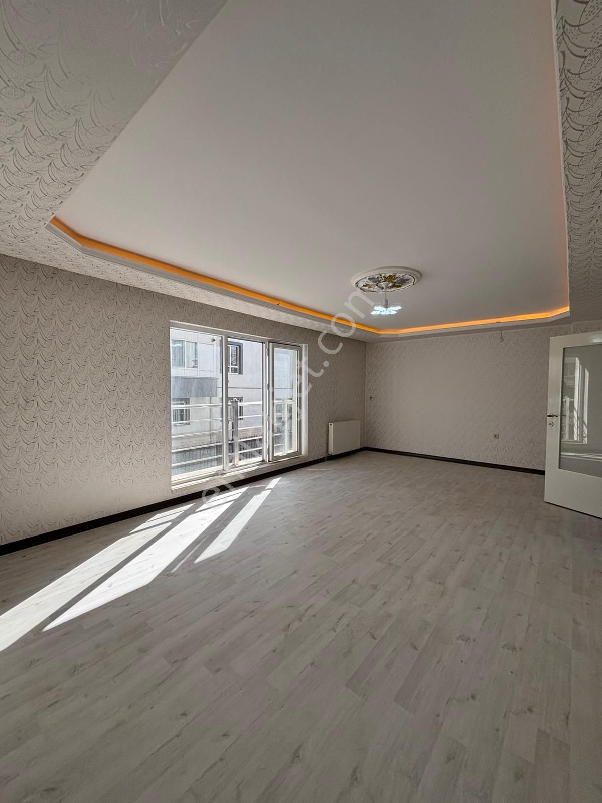 Altındağ - Beşikkaya Mahallesinde Ara Katta, Geniş, Full Yapılı 3+1 Satılık Daire !!! - Görsel 6