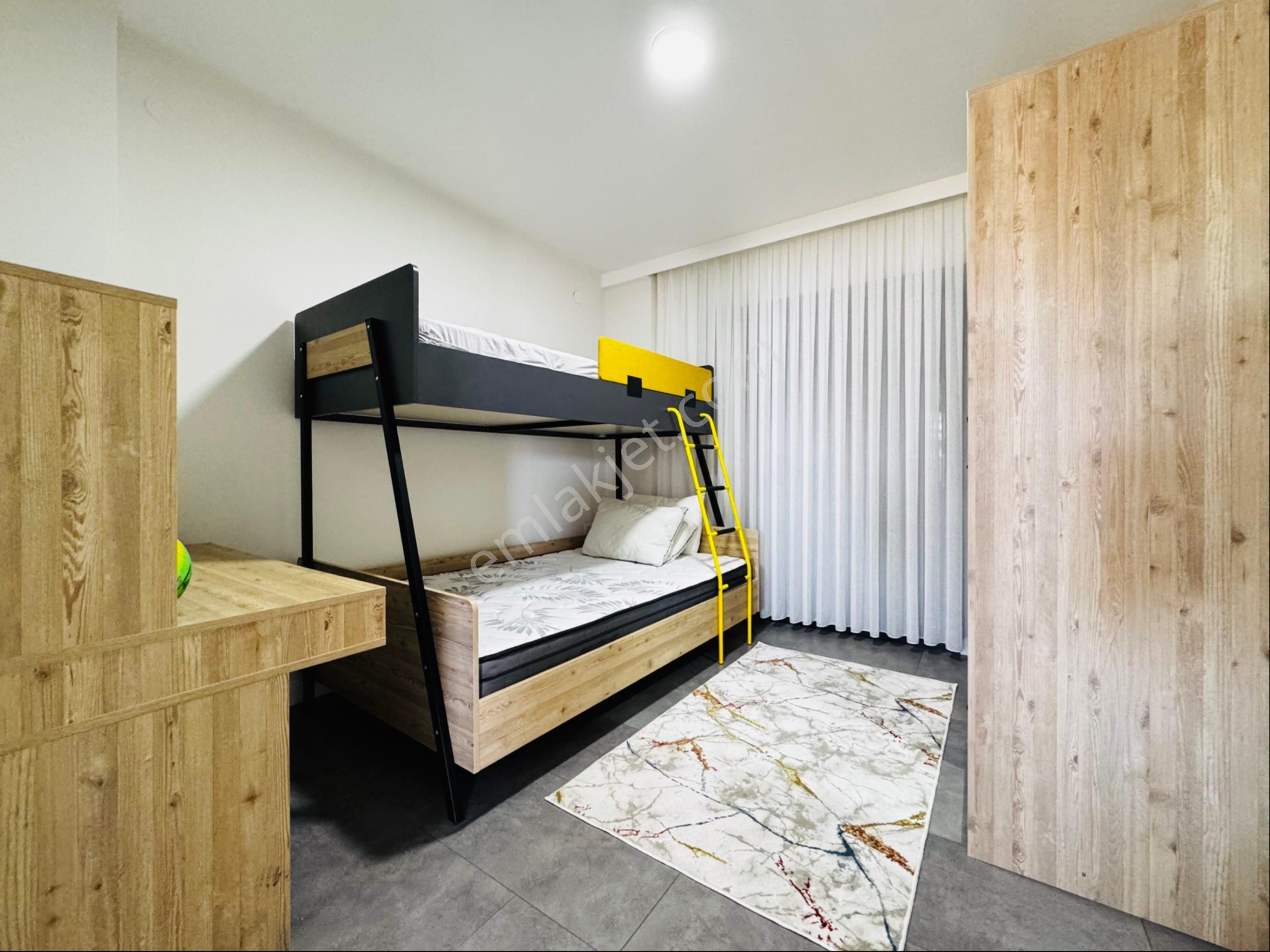 Akbükte Satılık 2+1 Geniş Bahçeli Daire - Görsel 26