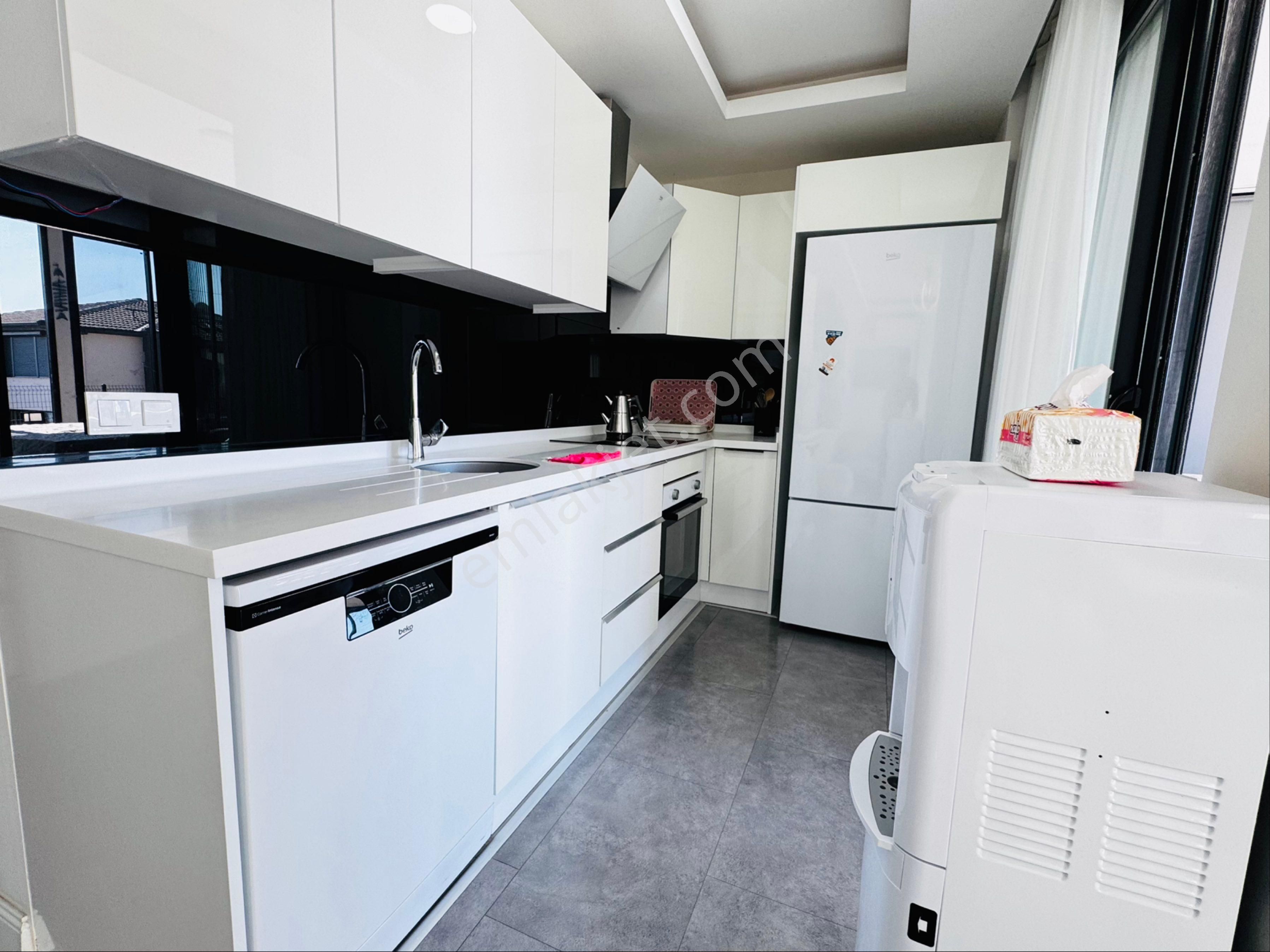 Akbükte Satılık 2+1 Geniş Bahçeli Daire - Görsel 20