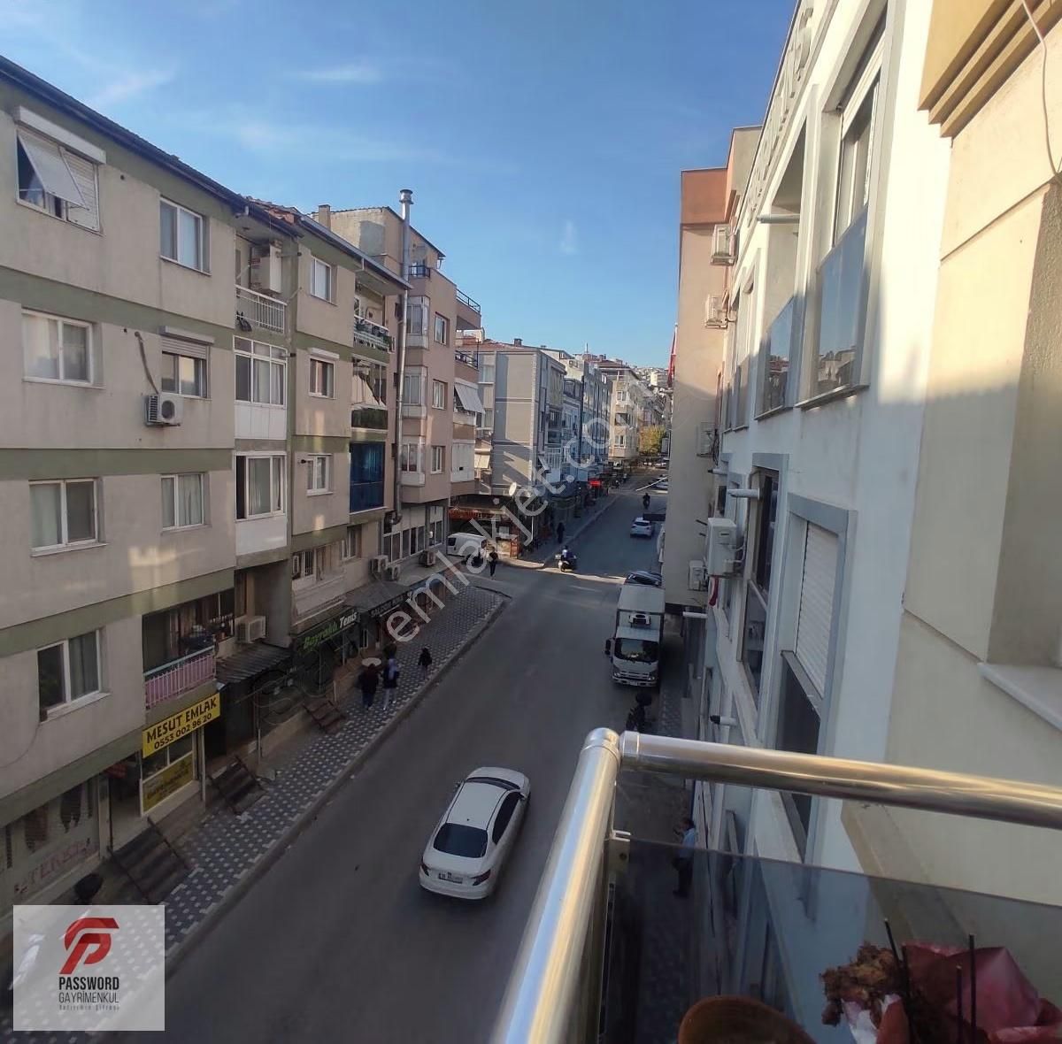 Bayraklı Sevgi Yoluna Yakın Konumda Satılık 3+1 Daire - Görsel 9