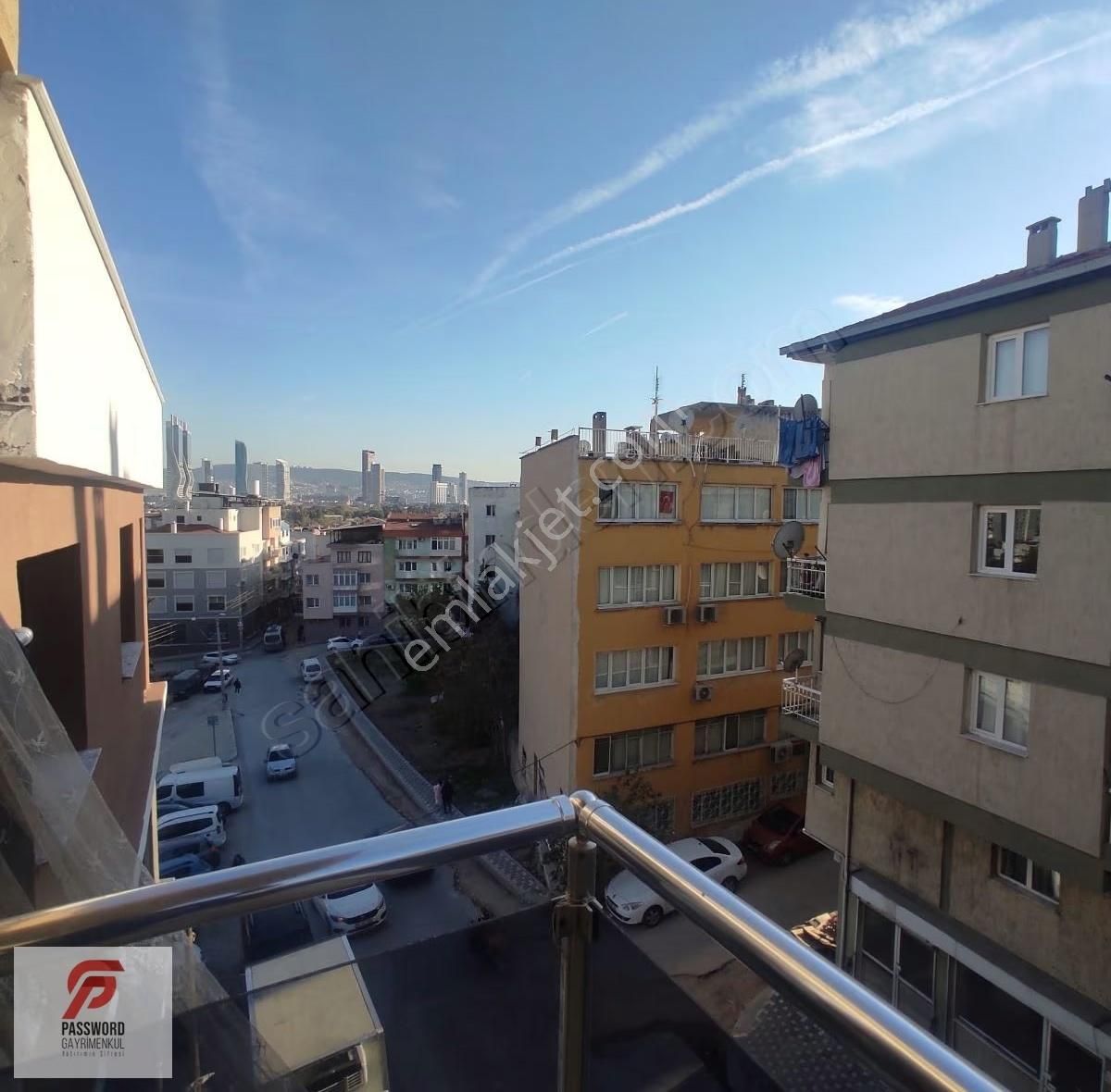 Bayraklı Sevgi Yoluna Yakın Konumda Satılık 3+1 Daire - Görsel 4