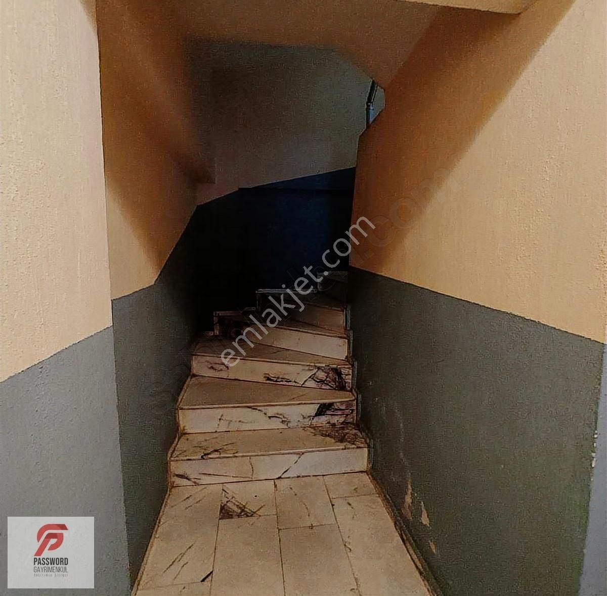 Bayraklı Sevgi Yoluna Yakın Konumda Satılık 3+1 Daire - Görsel 17