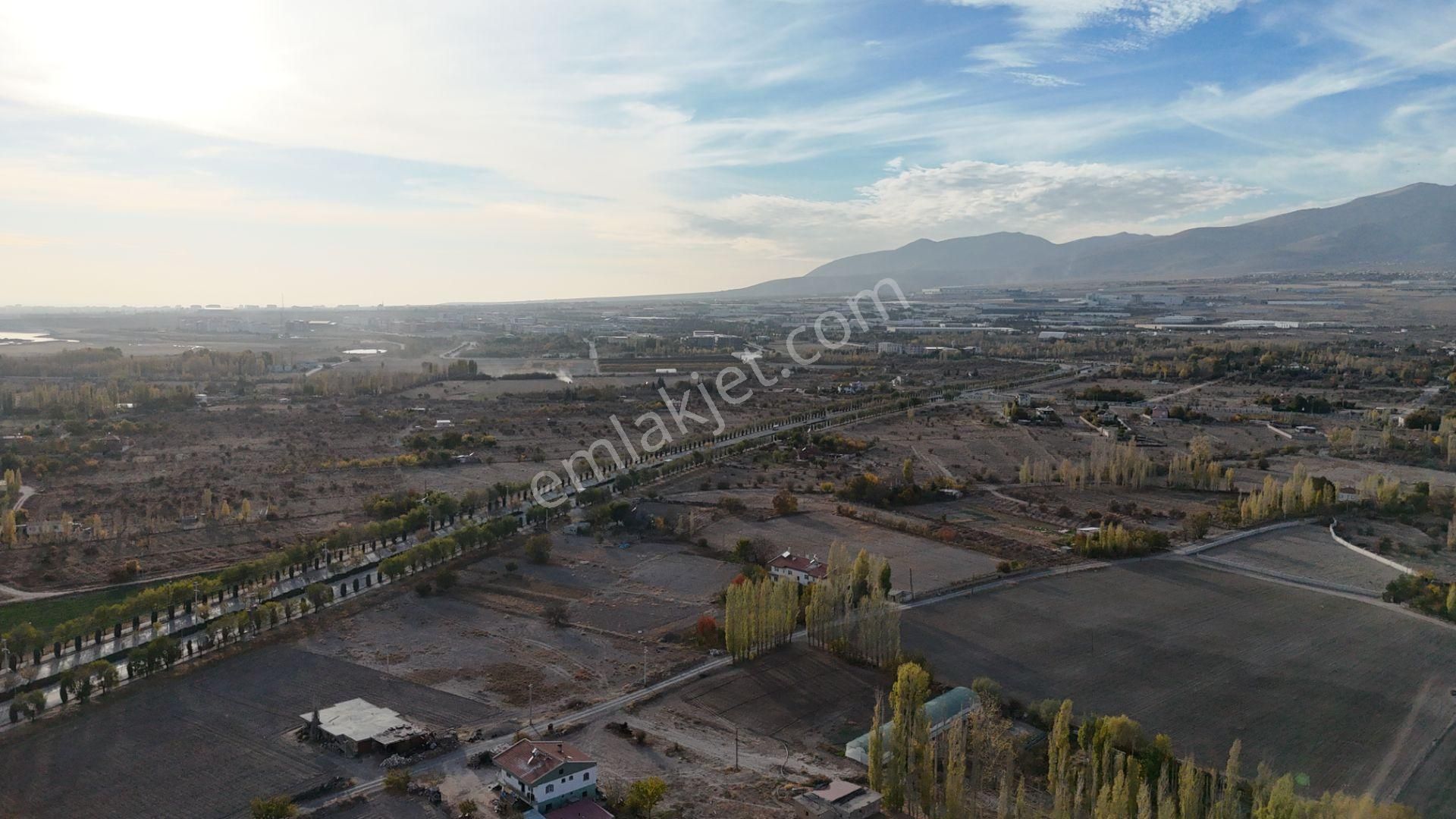 E.gökal Aşağı Kayabaşı 1.150 M2 Tarla + Ev Mükemmel Yatırım ! - Görsel 35