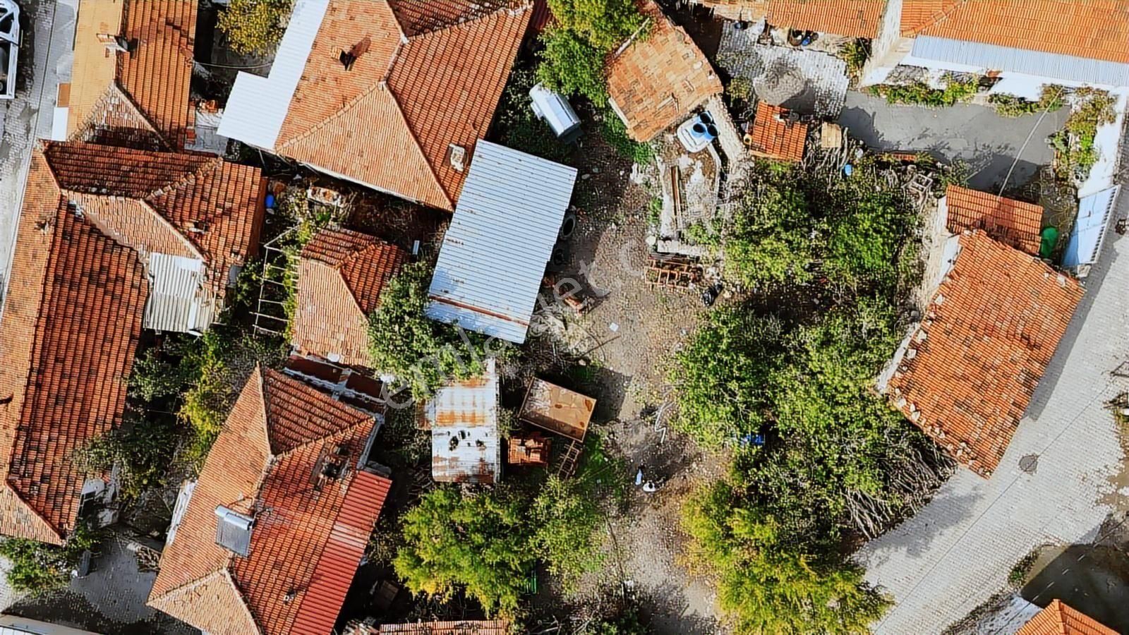 Bergama Karalar Köyünde Merkezde Köyiçi Arsa - Görsel 2