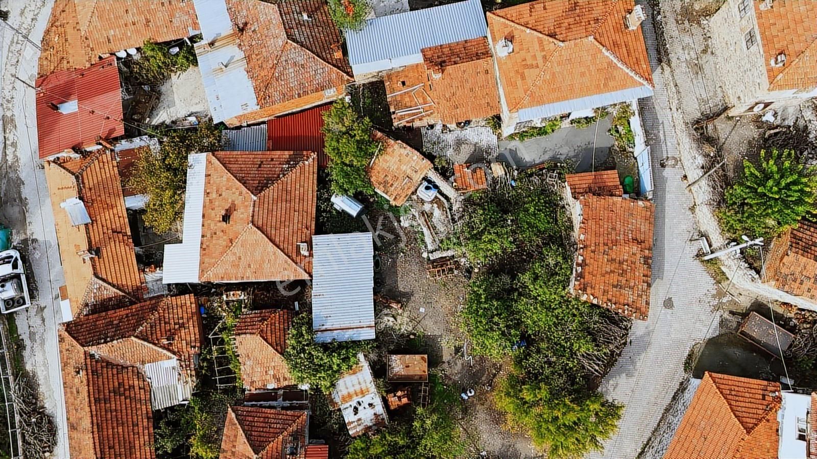 Bergama Karalar Köyünde Merkezde Köyiçi Arsa - Görsel 3