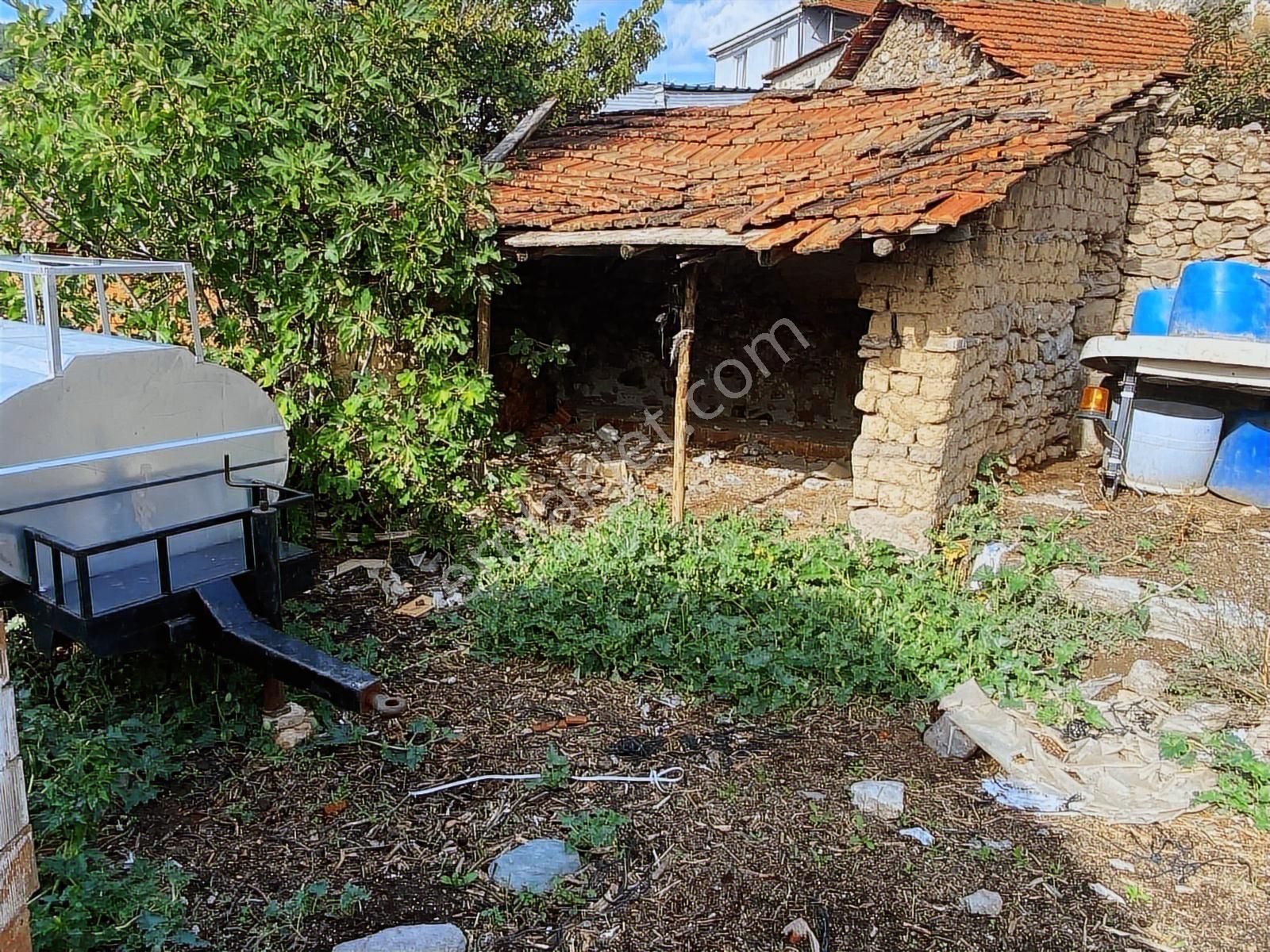 Bergama Karalar Köyünde Merkezde Köyiçi Arsa - Görsel 12