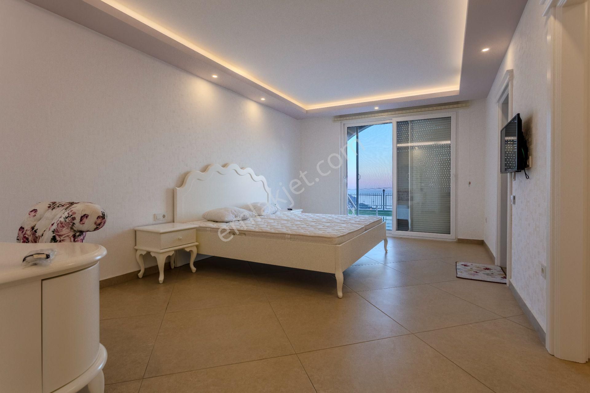 Ultra-luxury Sea, City & Castle View Villa With Private Pool And Elevator İn Alanya - Görsel 21