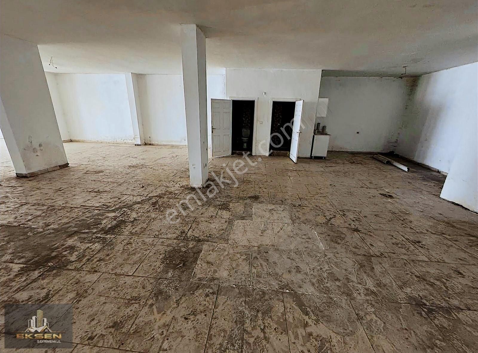 Keçiören'de Cadde Üzeri Geniş M² Li Kiralık Dükkan - Görsel 12