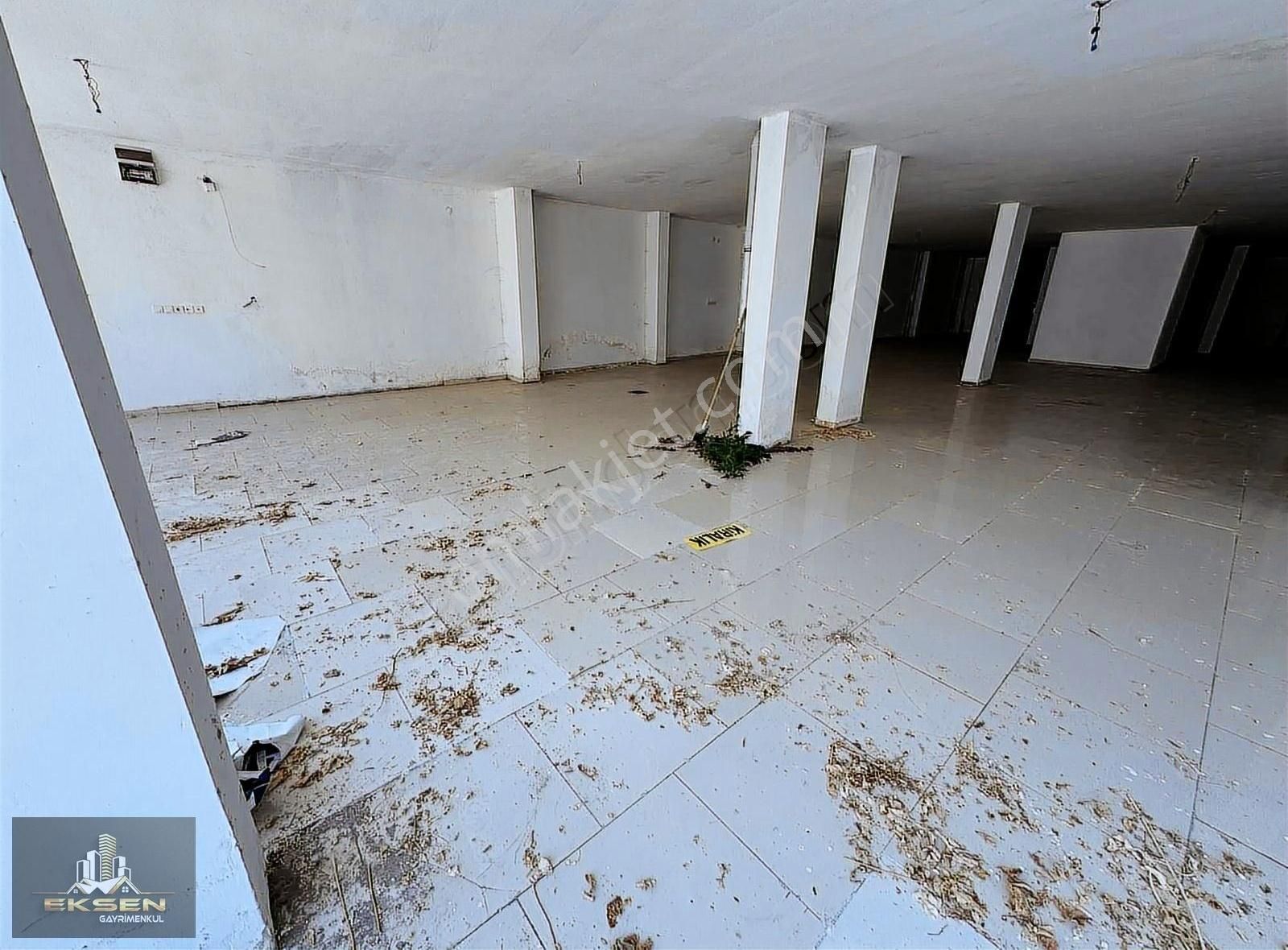 Keçiören'de Cadde Üzeri Geniş M² Li Kiralık Dükkan - Görsel 15