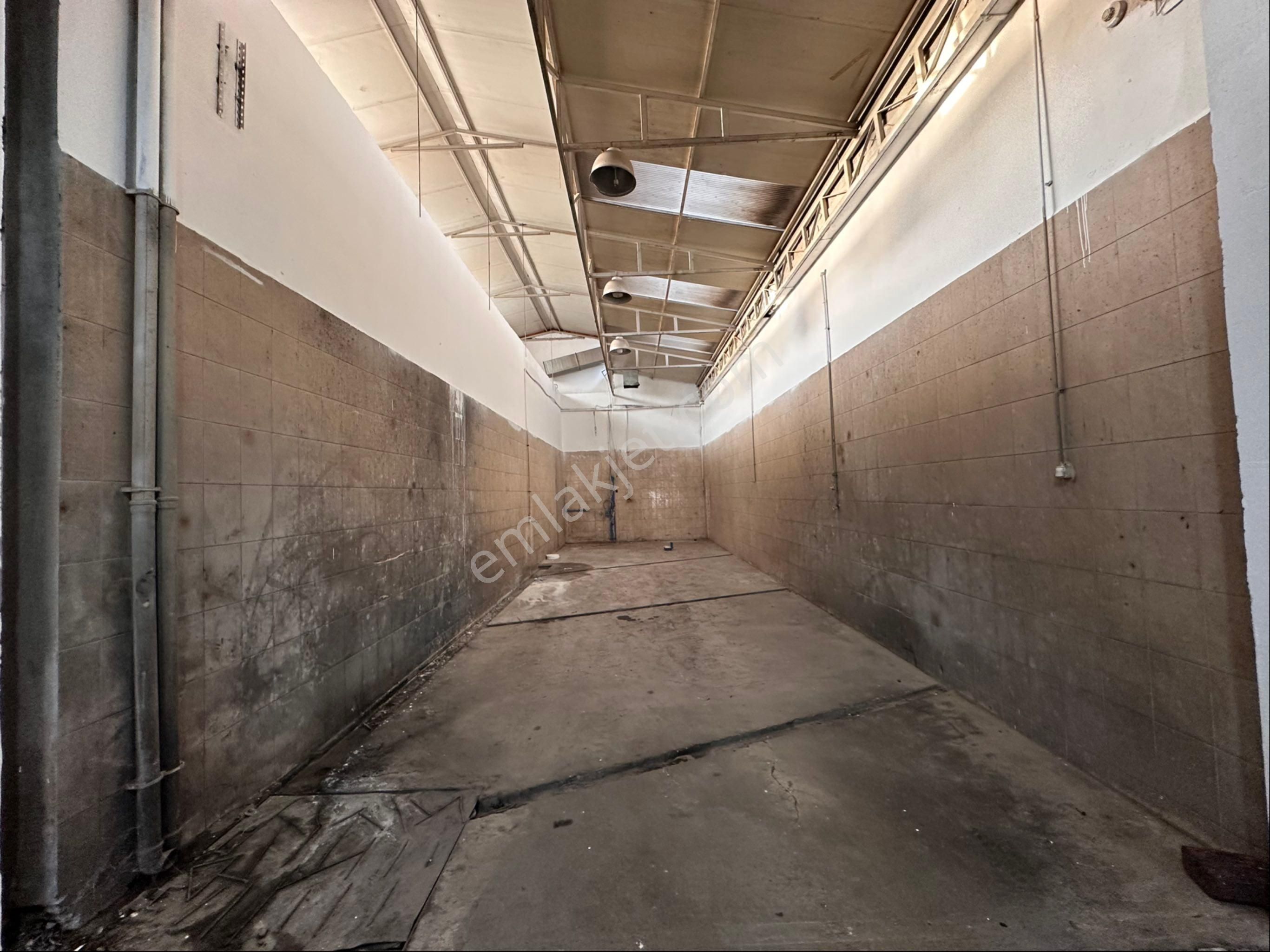 İzmir Bergama Fevzipaşa Mah 1.600 M2 Kapalı Alanı Olan Depo - Görsel 9