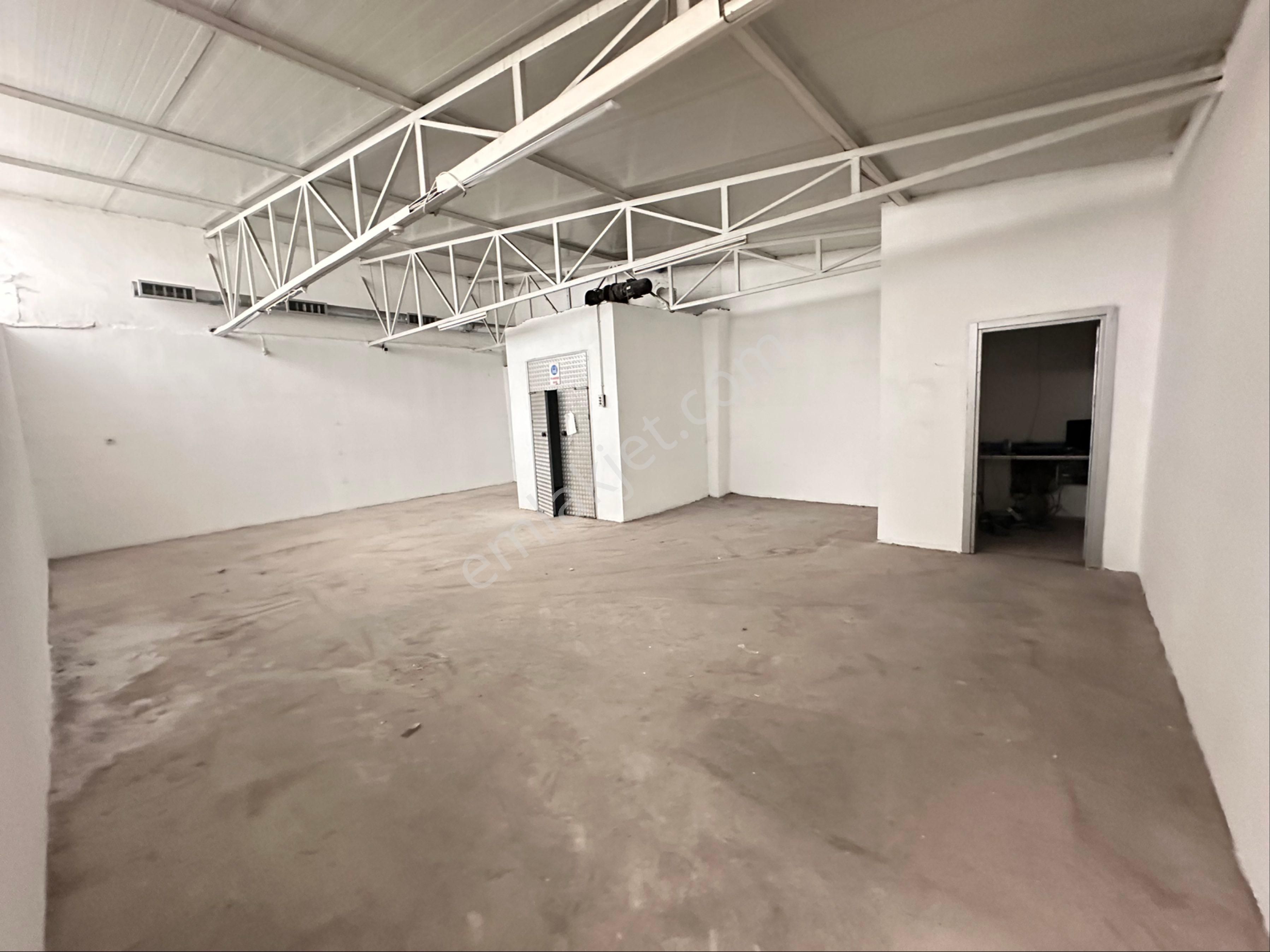 İzmir Bergama Fevzipaşa Mah 1.600 M2 Kapalı Alanı Olan Depo - Görsel 32