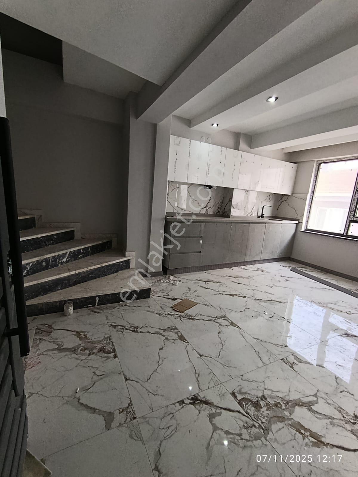 Çamlıca Mahallesinde Satılık 3+1 Dubleks Daire - Görsel 16