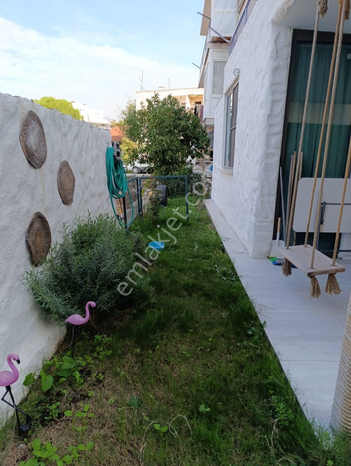 Ayvalık Aliçetinkaya'da Bahçeli Giriş Kat.2+1 Bakımlı Daire - Görsel 34