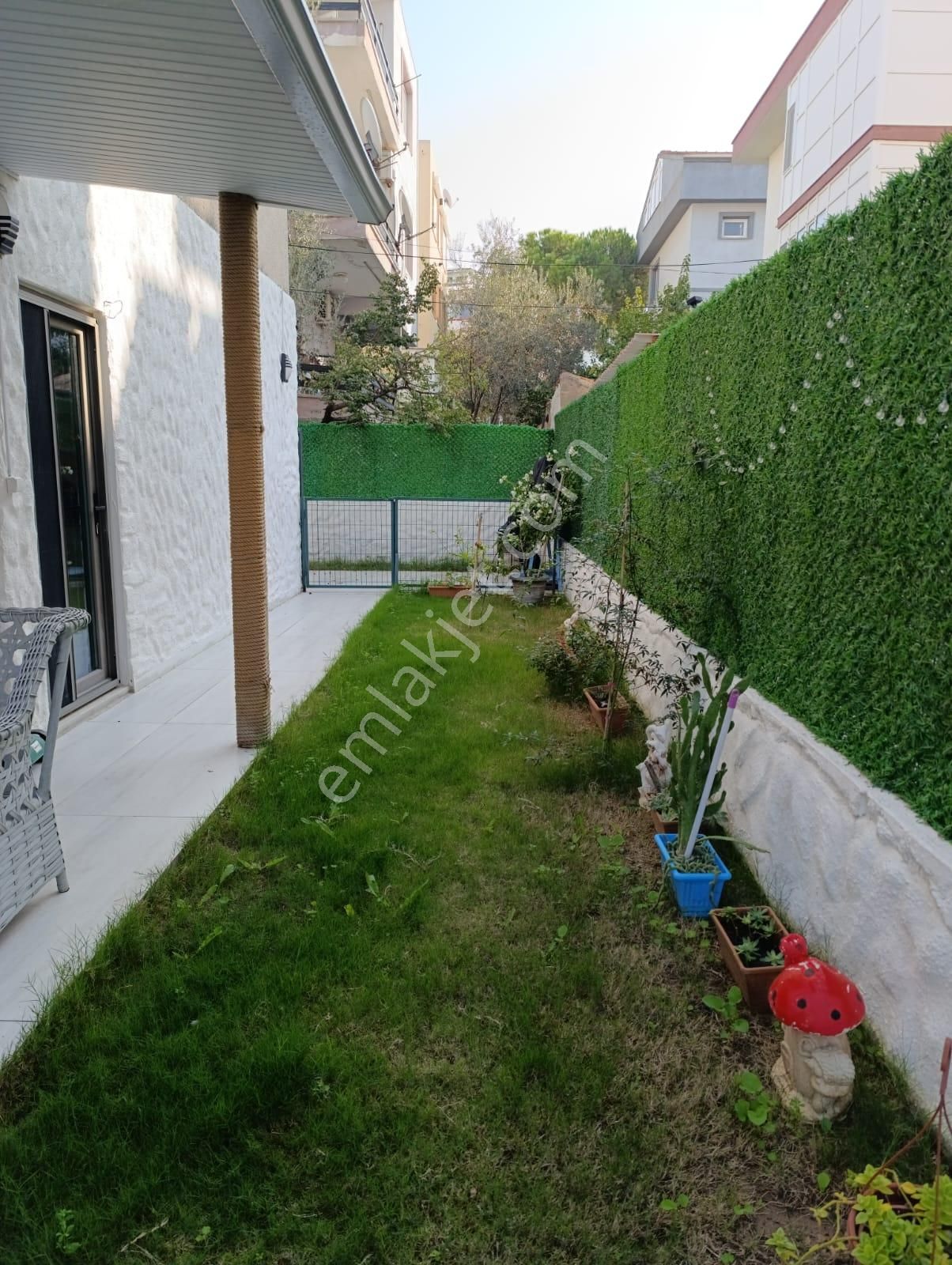 Ayvalık Aliçetinkaya'da Bahçeli Giriş Kat.2+1 Bakımlı Daire - Görsel 35