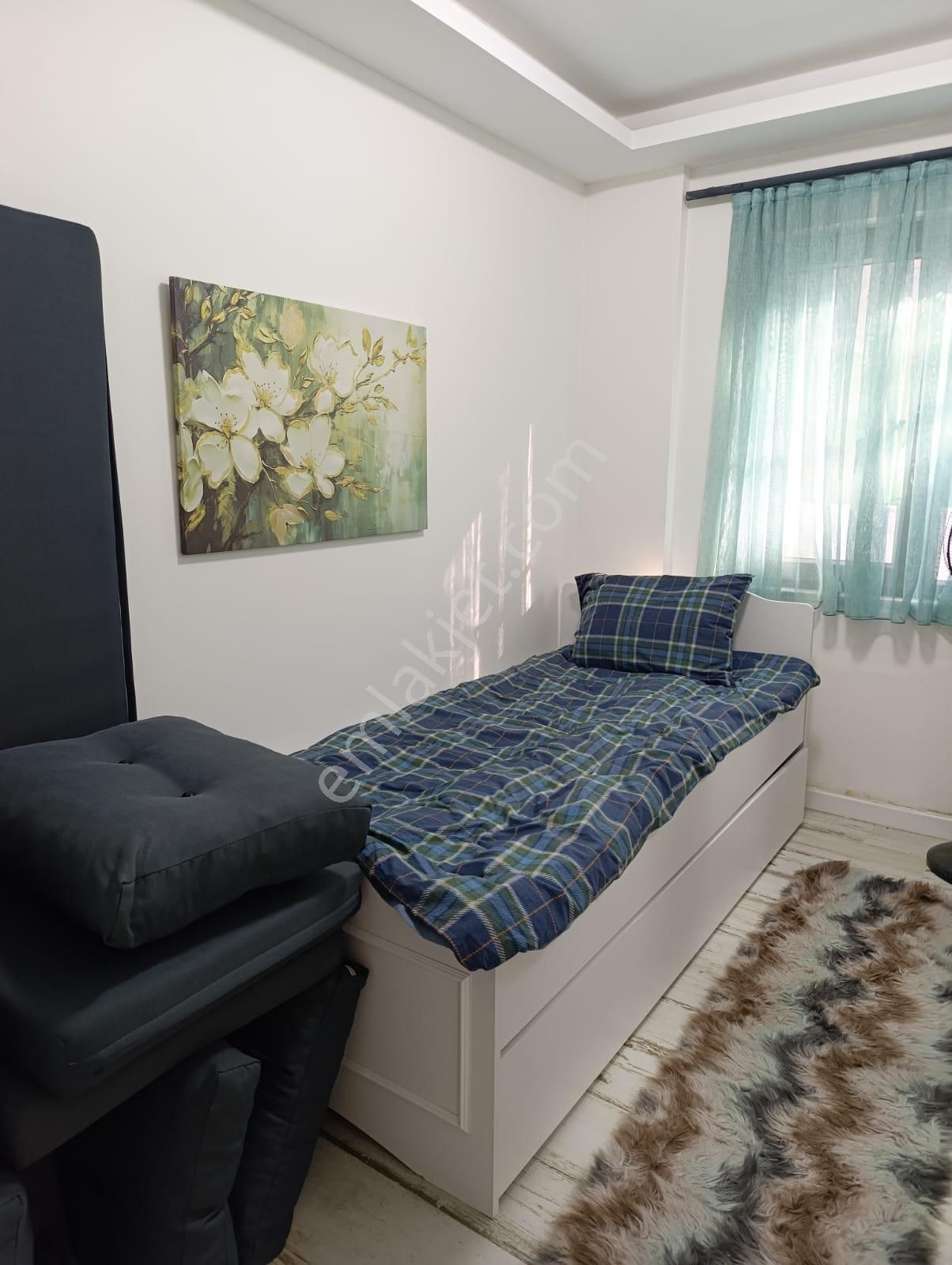 Ayvalık Aliçetinkaya'da Bahçeli Giriş Kat.2+1 Bakımlı Daire - Görsel 17