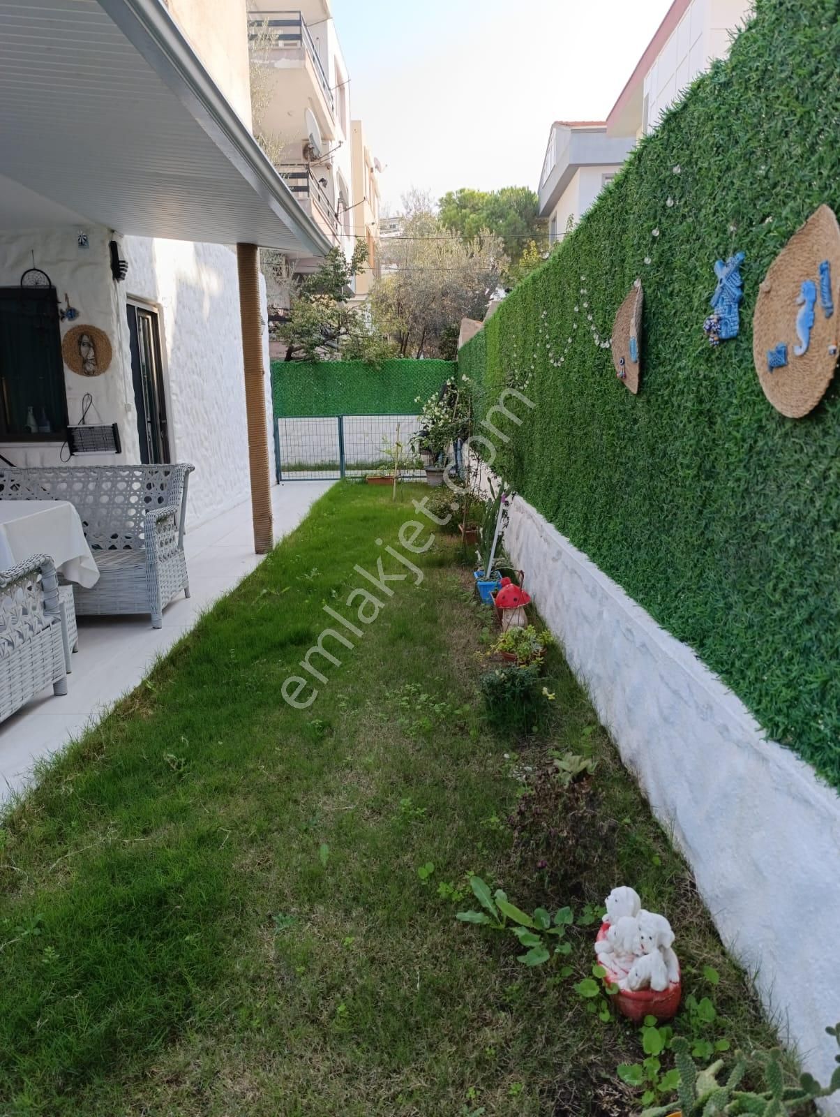 Ayvalık Aliçetinkaya'da Bahçeli Giriş Kat.2+1 Bakımlı Daire - Görsel 31