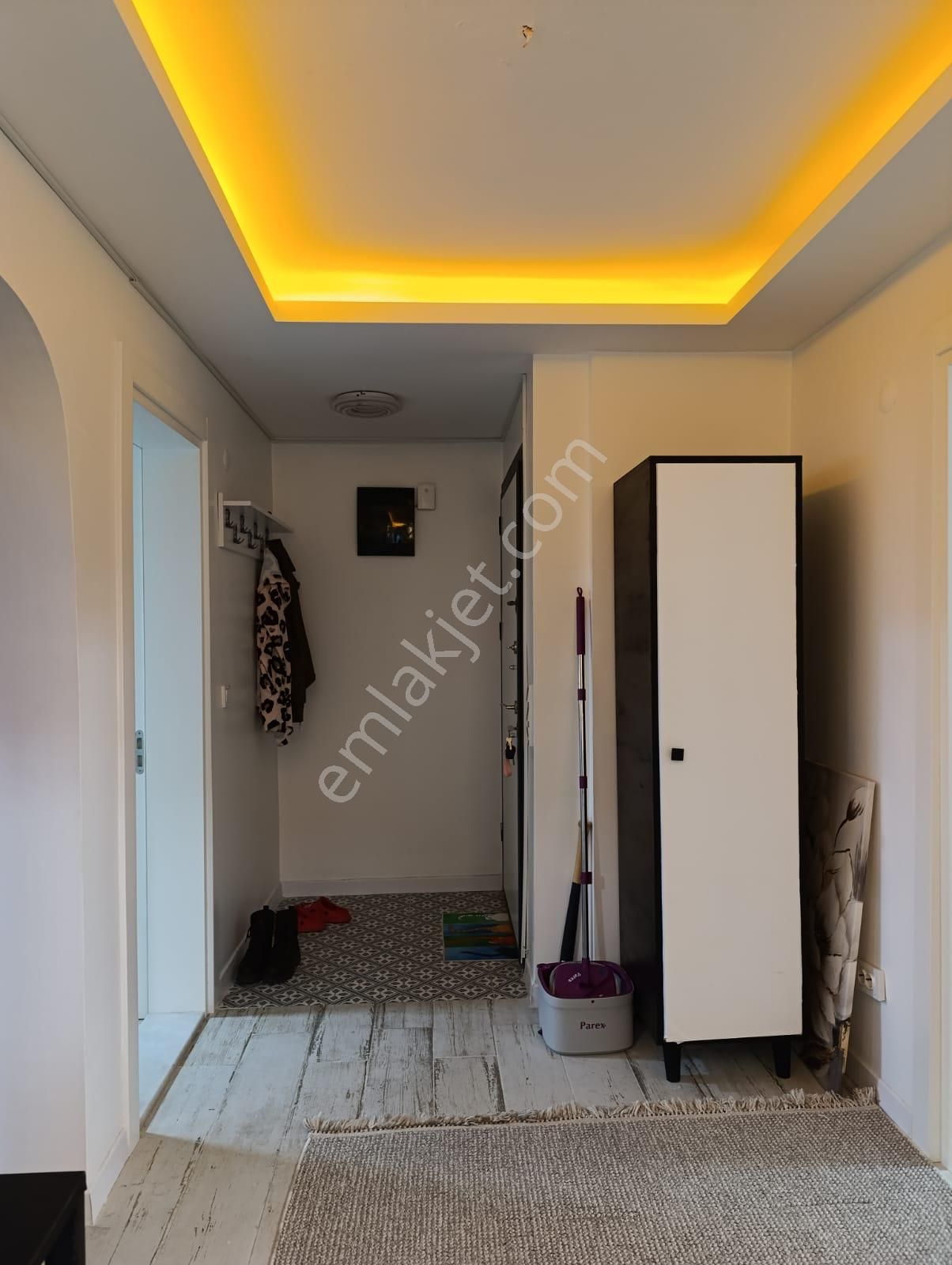 Ayvalık Aliçetinkaya'da Bahçeli Giriş Kat.2+1 Bakımlı Daire - Görsel 4