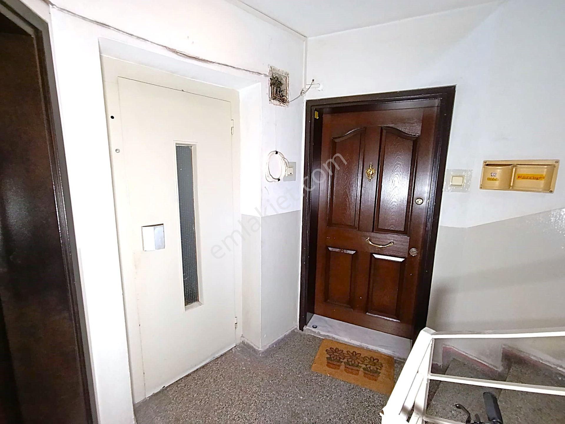 Simge Emlak Göztepe 'ye Yakın Mithatpaşa Cad. Üzeri Satılık Dair - Görsel 15