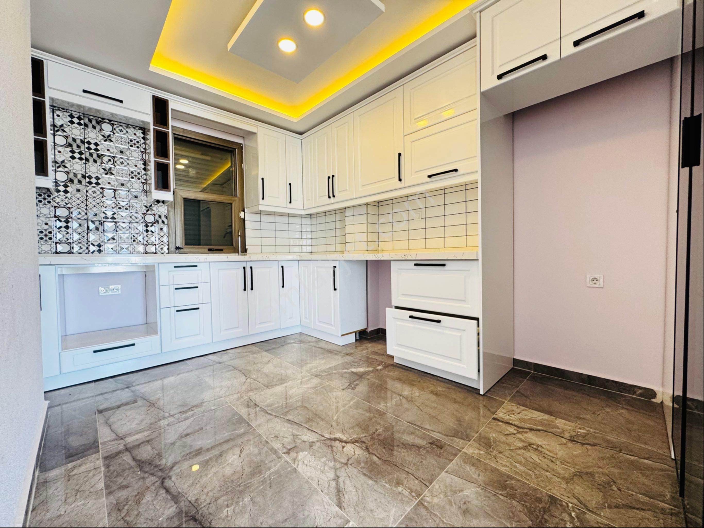 Didim Akbük’te Deniz Manzaralı | Geniş Bahçeli Villa + Ekstra Daire - Görsel 24