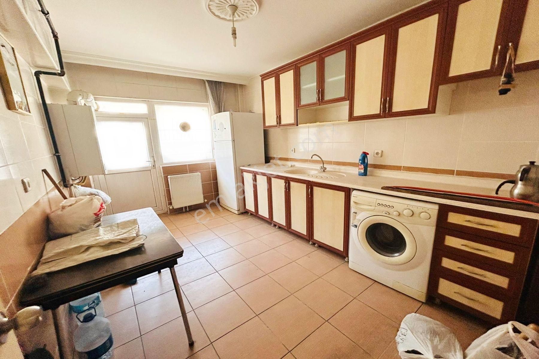 Hocalı Cd Üzerinde 2.kat Konumunda Manzaralı Fırsat Daire..! - Görsel 2