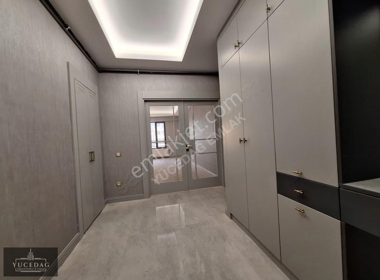 Gaziantep Fıstıklık Site İçerisinde 3+1 Satılık Lüks Daire... - Görsel 19