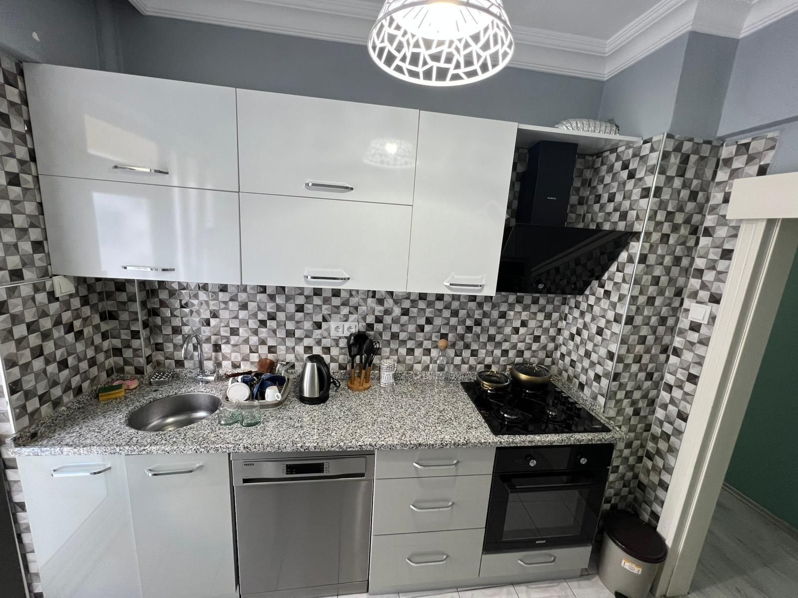 Işıklar 'da Deniz Manzaralı İçi Lüks Eşyalı 2+1 - Görsel 8