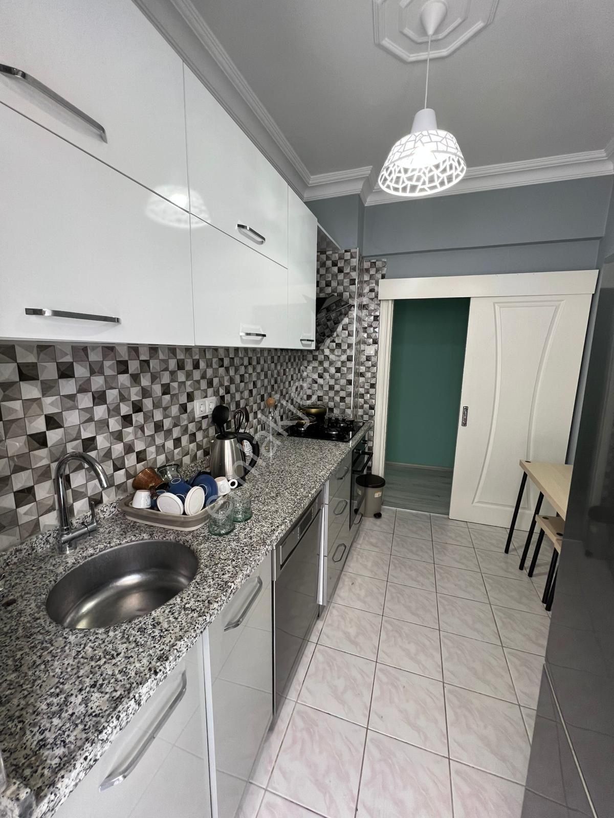 Işıklar 'da Deniz Manzaralı İçi Lüks Eşyalı 2+1 - Görsel 13