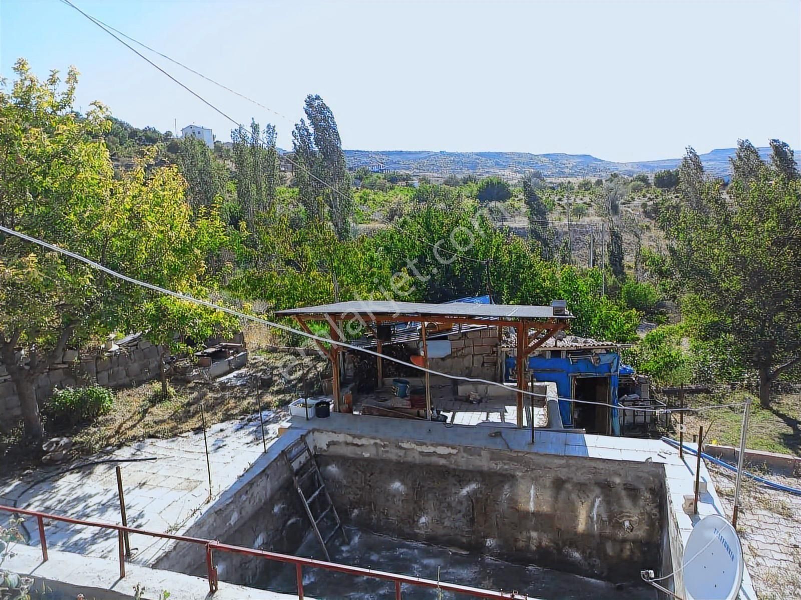 Ankara Yolu Süksün'de 4375 M2 Satılık Evli Tarla - Görsel 11