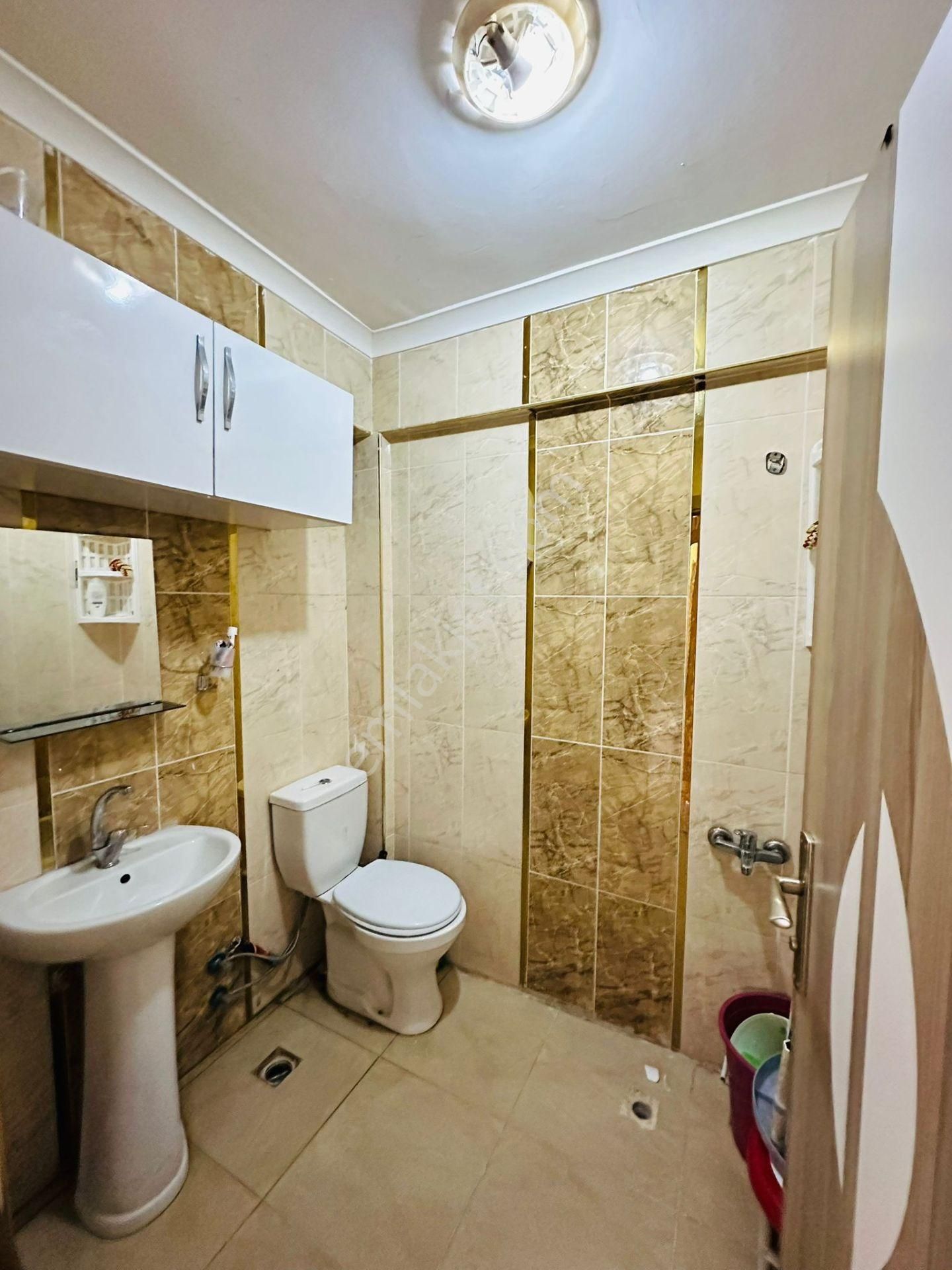 Beşikkaya'da Çift Girişli Asansörlü Full Yapılı 7+1 Satılık Dubleks !! - Görsel 29