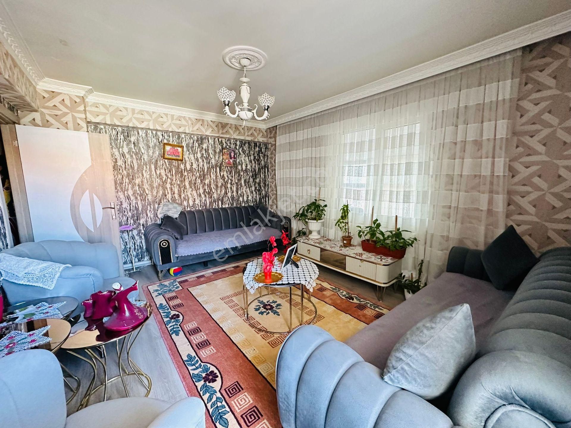 Beşikkaya'da Çift Girişli Asansörlü Full Yapılı 7+1 Satılık Dubleks !! - Görsel 13