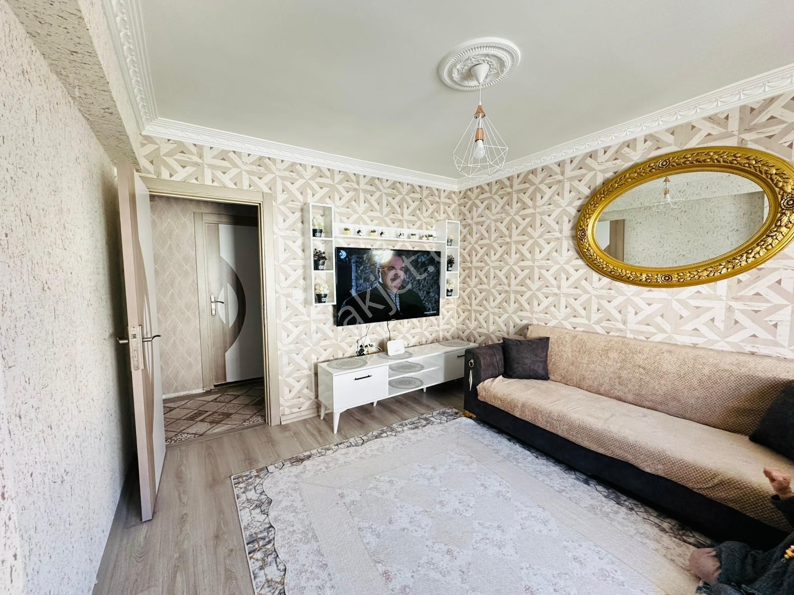 Beşikkaya'da Çift Girişli Asansörlü Full Yapılı 7+1 Satılık Dubleks !! - Görsel 20