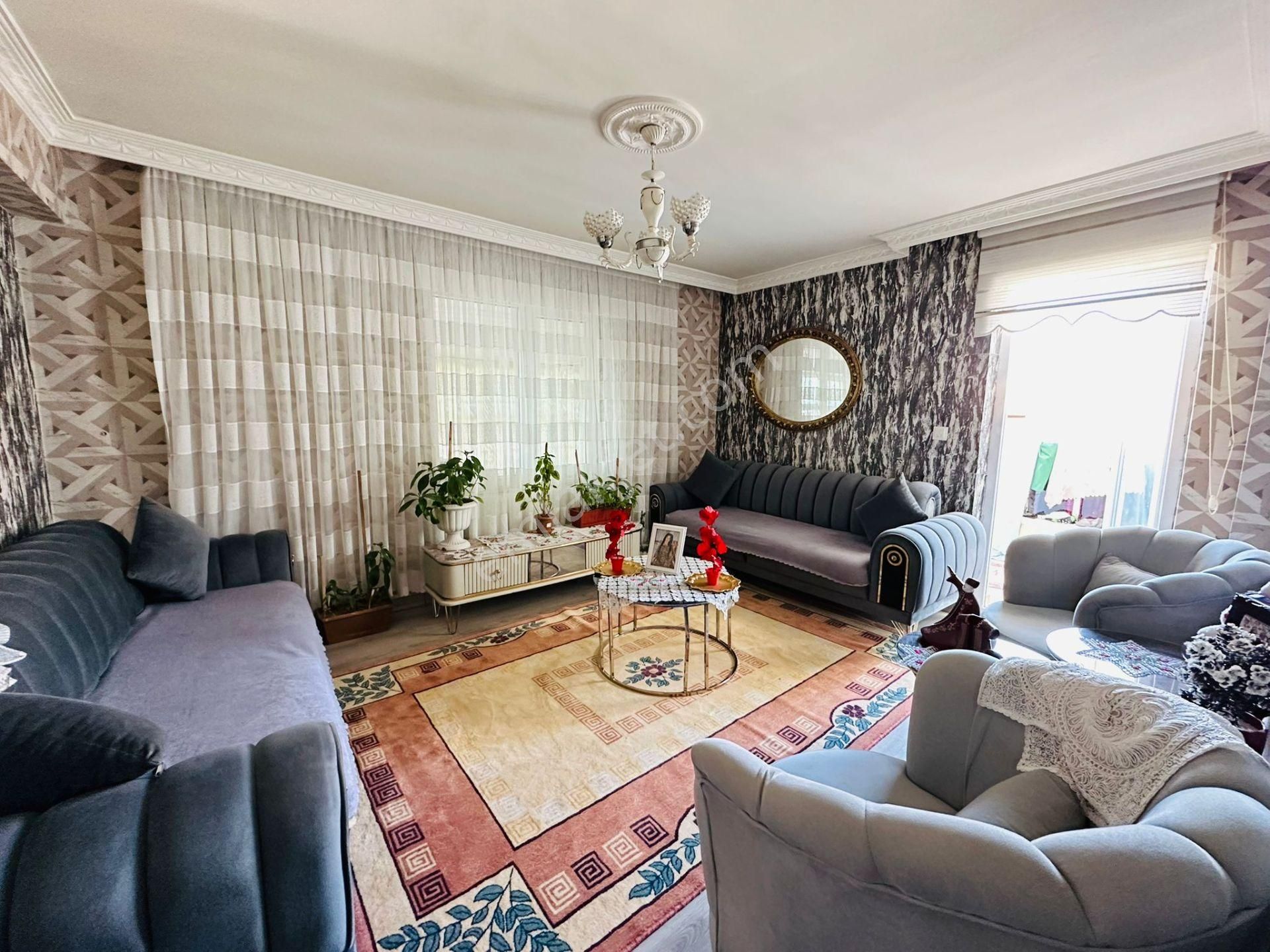 Beşikkaya'da Çift Girişli Asansörlü Full Yapılı 7+1 Satılık Dubleks !! - Görsel 11