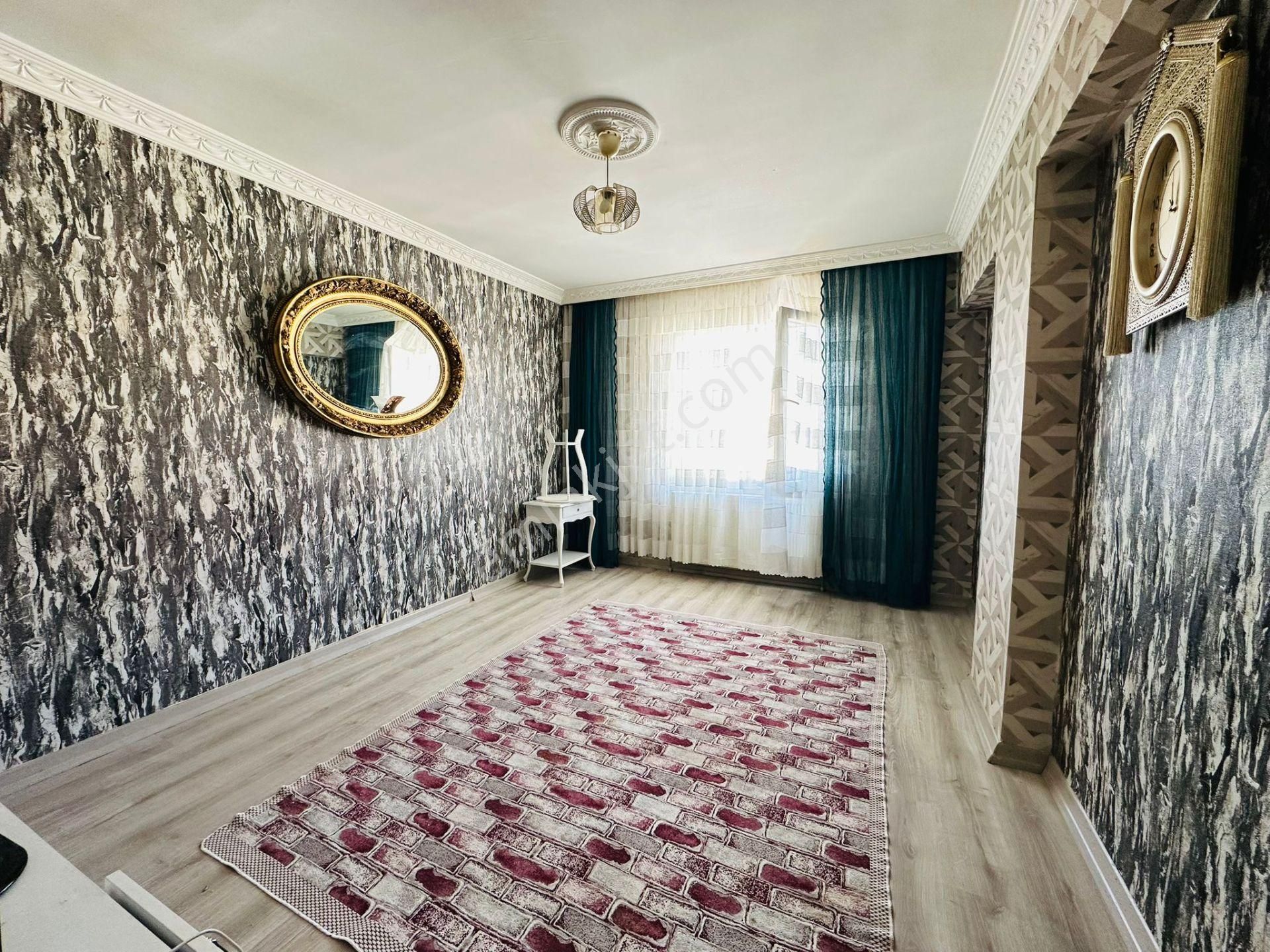 Beşikkaya'da Çift Girişli Asansörlü Full Yapılı 7+1 Satılık Dubleks !! - Görsel 15