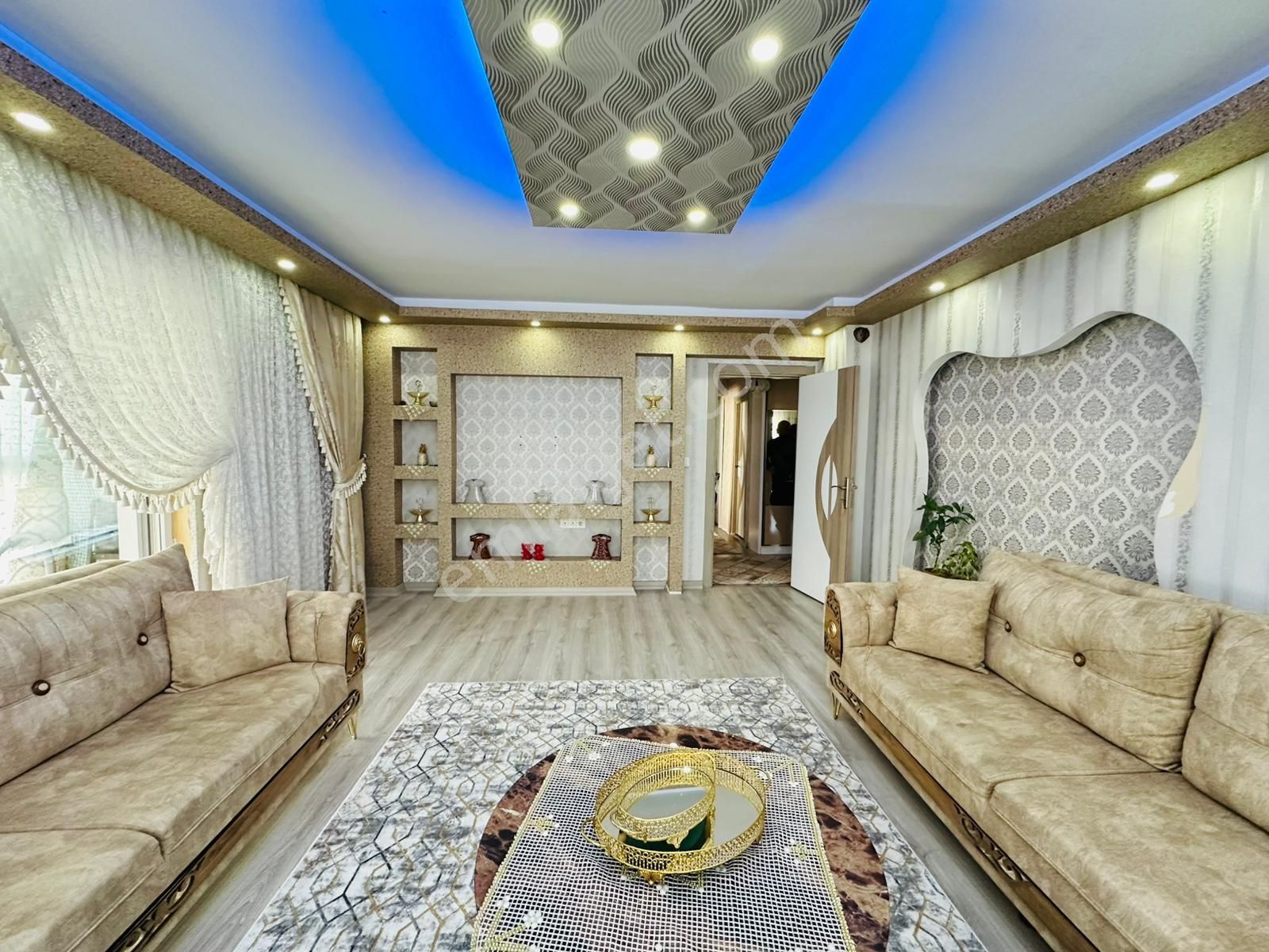 Beşikkaya'da Çift Girişli Asansörlü Full Yapılı 7+1 Satılık Dubleks !! - Görsel 3