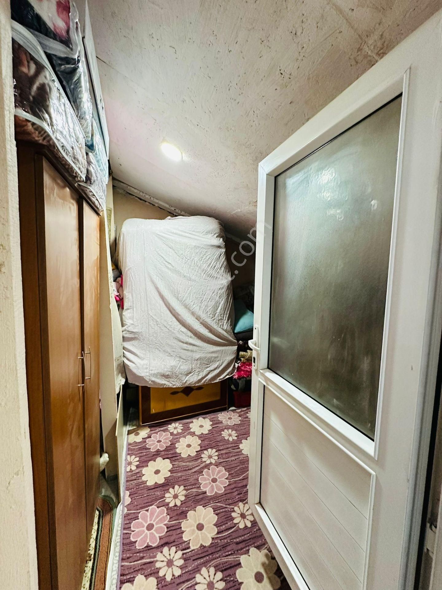 Beşikkaya'da Çift Girişli Asansörlü Full Yapılı 7+1 Satılık Dubleks !! - Görsel 28