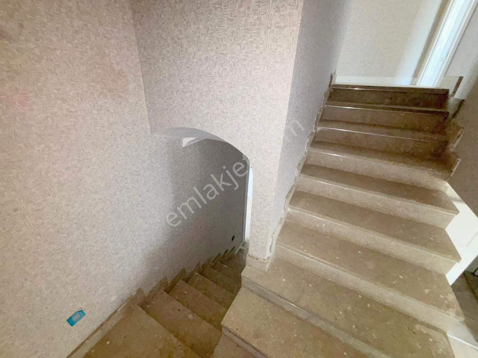 🟣🏡kadıköy'de Ayrı Mutfaklı Şık Tasarımlı Teraslı Sıfır 2+1 Dublex - Görsel 25