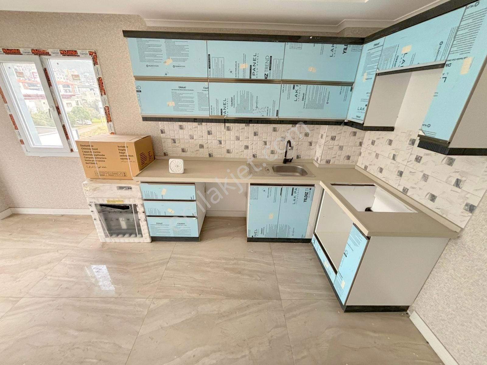 🟣🏡kadıköy'de Ayrı Mutfaklı Şık Tasarımlı Teraslı Sıfır 2+1 Dublex