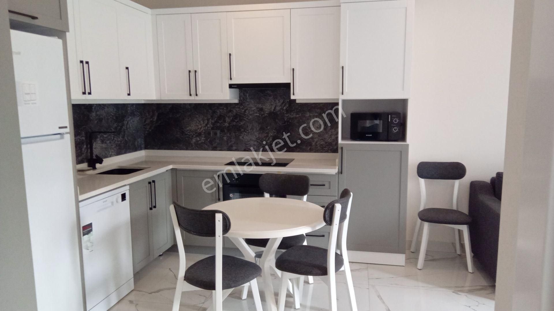 Kiralık, Modern Vega Style Sitesinde, Eşyalı Denize Sadece 50 Mt. Mesafede Yeni 1+1 Daire - Görsel 7